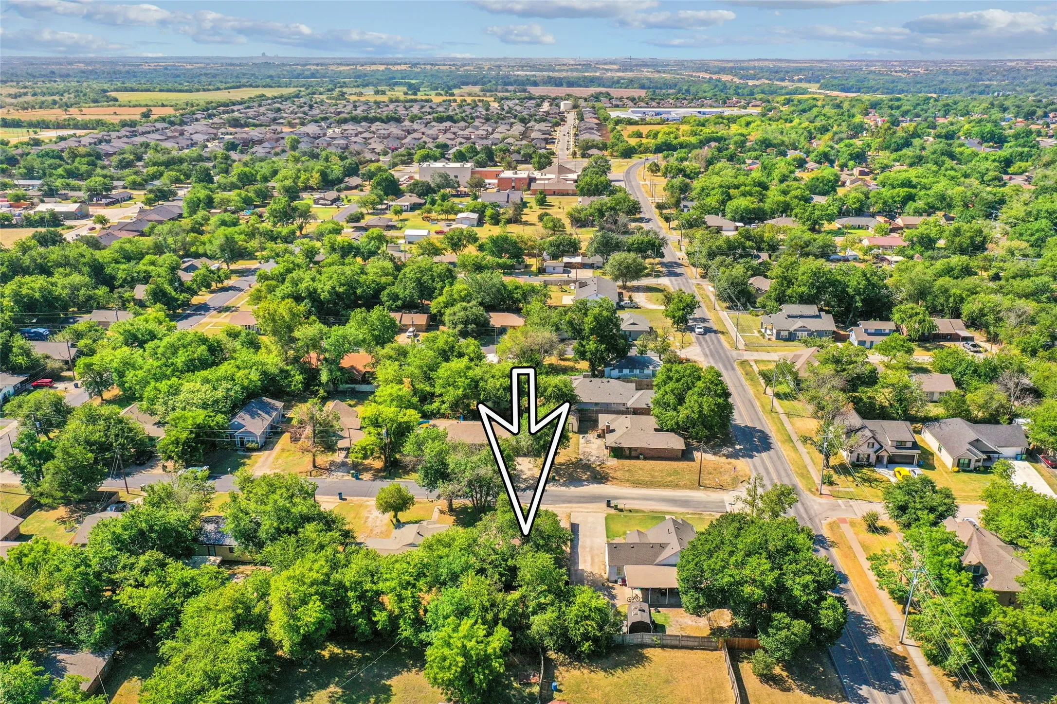 Single Family Residence For Sale in Denton County , 403 Marshall Street, Sanger, Texas 76266, 3 Bedroom, 2 Bathroom, Garage spaces, 1,312 Sqft, built in 1950, mls#21360065, Real Estate Agent in Sanger, Homes For Sale in Denton county, Homes For Sale in Sanger, Realtor in Sanger Texas, Real Estate Brokerage Independent Realty Texas, Luminita Cordes Realtor