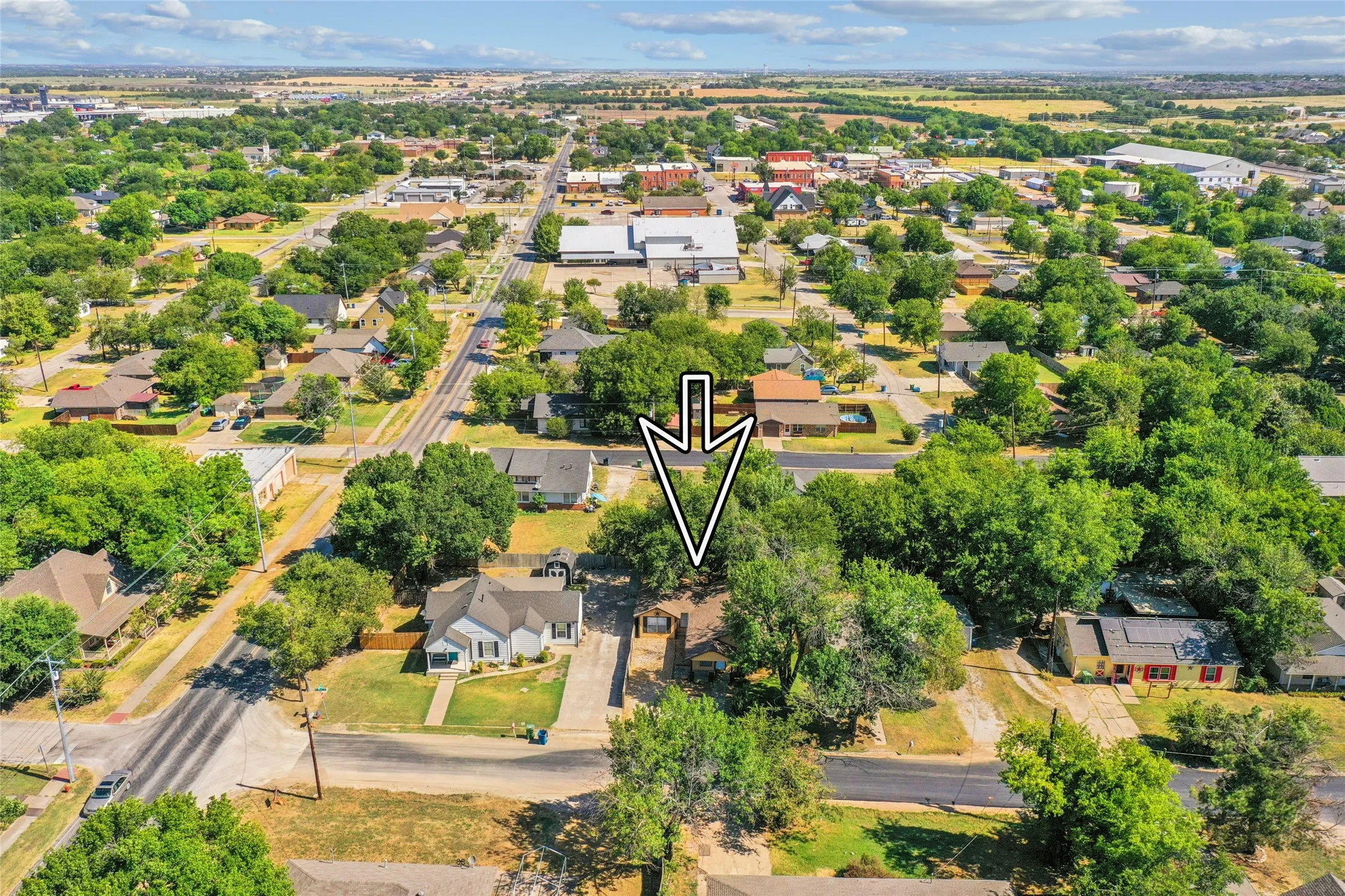 Single Family Residence For Sale in Denton County , 403 Marshall Street, Sanger, Texas 76266, 3 Bedroom, 2 Bathroom, Garage spaces, 1,312 Sqft, built in 1950, mls#21360065, Real Estate Agent in Sanger, Homes For Sale in Denton county, Homes For Sale in Sanger, Realtor in Sanger Texas, Real Estate Brokerage Independent Realty Texas, Luminita Cordes Realtor