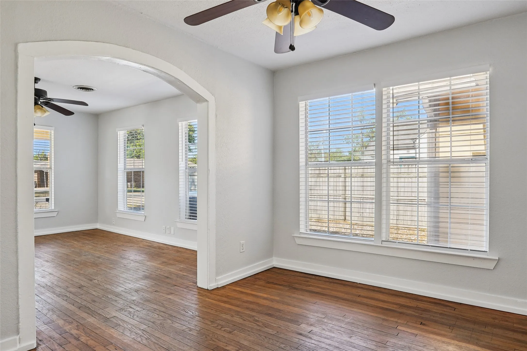 Single Family Residence For Sale in Denton County , 403 Marshall Street, Sanger, Texas 76266, 3 Bedroom, 2 Bathroom, Garage spaces, 1,312 Sqft, built in 1950, mls#21360065, Real Estate Agent in Sanger, Homes For Sale in Denton county, Homes For Sale in Sanger, Realtor in Sanger Texas, Real Estate Brokerage Independent Realty Texas, Luminita Cordes Realtor