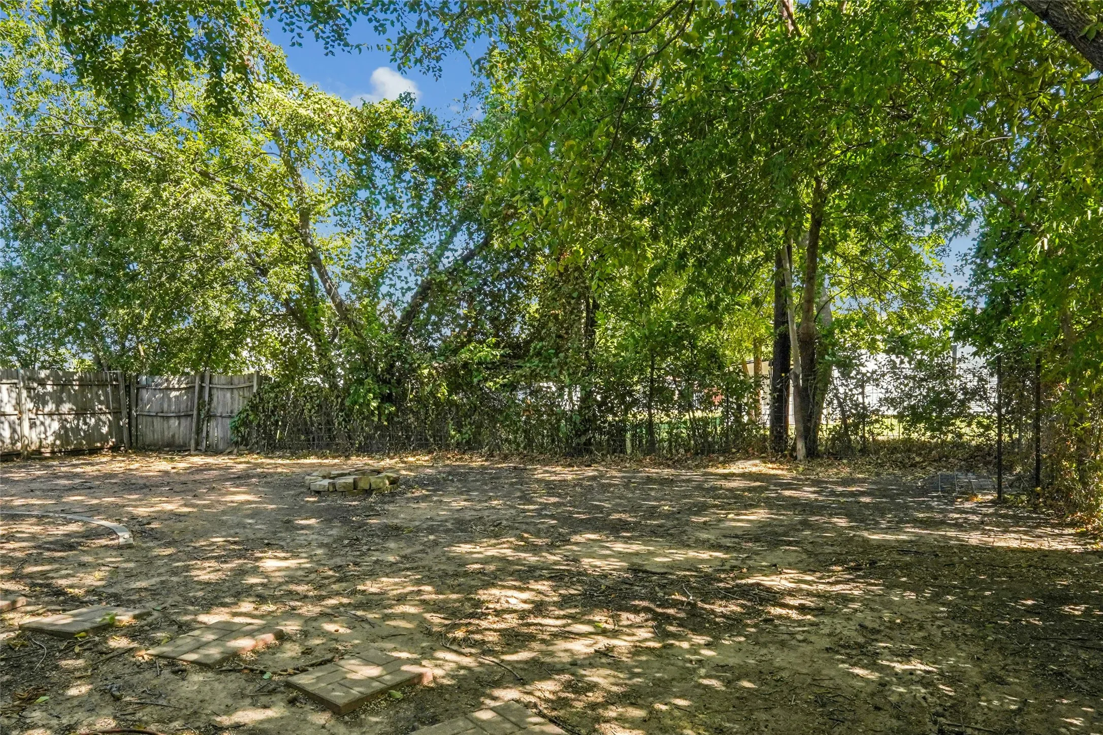 Single Family Residence For Sale in Denton County , 403 Marshall Street, Sanger, Texas 76266, 3 Bedroom, 2 Bathroom, Garage spaces, 1,312 Sqft, built in 1950, mls#21360065, Real Estate Agent in Sanger, Homes For Sale in Denton county, Homes For Sale in Sanger, Realtor in Sanger Texas, Real Estate Brokerage Independent Realty Texas, Luminita Cordes Realtor
