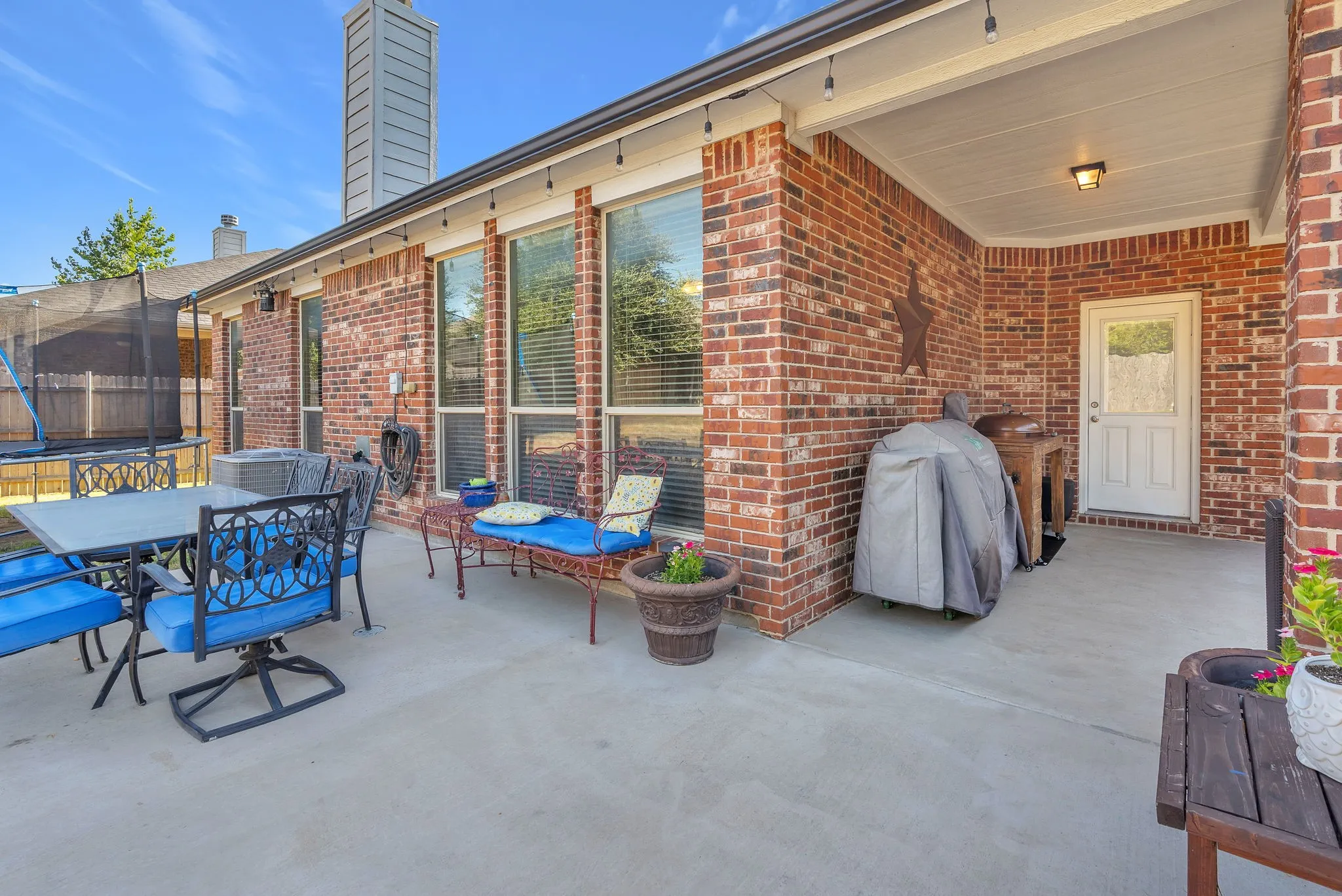 Single Family Residence For Sale in Parker County , 1052 Jodie Drive, Weatherford, Texas 76087, 3 Bedroom, 2 Bathroom, 2 Garage spaces, 1,733 Sqft, built in 2013, mls#21360083, Real Estate Agent in Weatherford, Homes For Sale in Parker county, Homes For Sale in Weatherford, Realtor in Weatherford Texas, Real Estate Brokerage Independent Realty Texas, Luminita Cordes Realtor