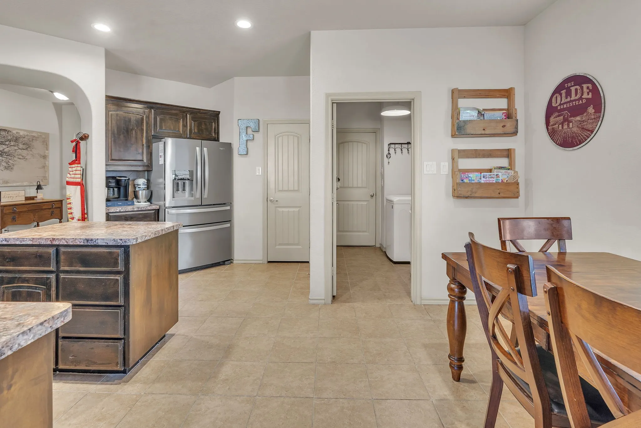 Single Family Residence For Sale in Parker County , 1052 Jodie Drive, Weatherford, Texas 76087, 3 Bedroom, 2 Bathroom, 2 Garage spaces, 1,733 Sqft, built in 2013, mls#21360083, Real Estate Agent in Weatherford, Homes For Sale in Parker county, Homes For Sale in Weatherford, Realtor in Weatherford Texas, Real Estate Brokerage Independent Realty Texas, Luminita Cordes Realtor