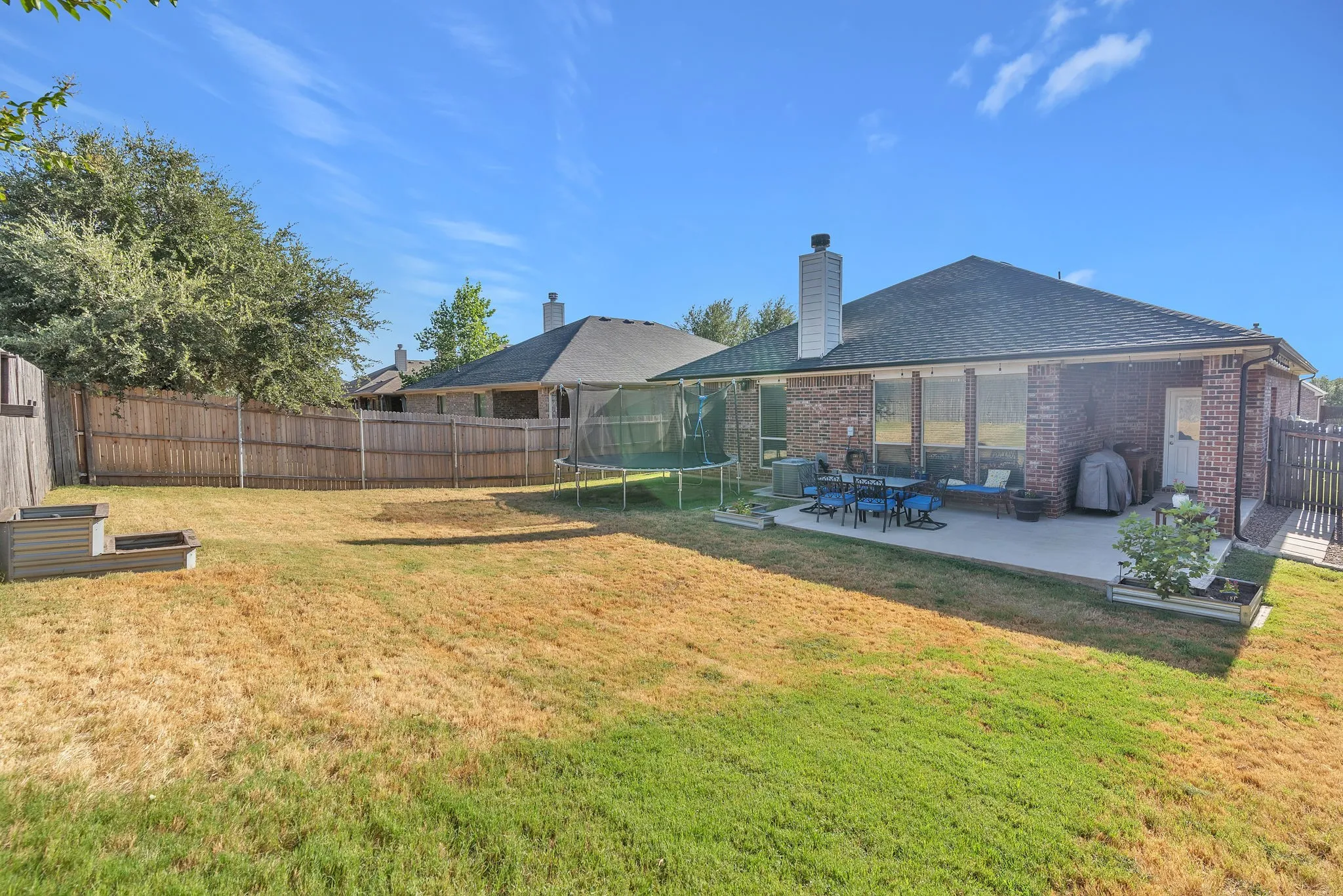 Single Family Residence For Sale in Parker County , 1052 Jodie Drive, Weatherford, Texas 76087, 3 Bedroom, 2 Bathroom, 2 Garage spaces, 1,733 Sqft, built in 2013, mls#21360083, Real Estate Agent in Weatherford, Homes For Sale in Parker county, Homes For Sale in Weatherford, Realtor in Weatherford Texas, Real Estate Brokerage Independent Realty Texas, Luminita Cordes Realtor