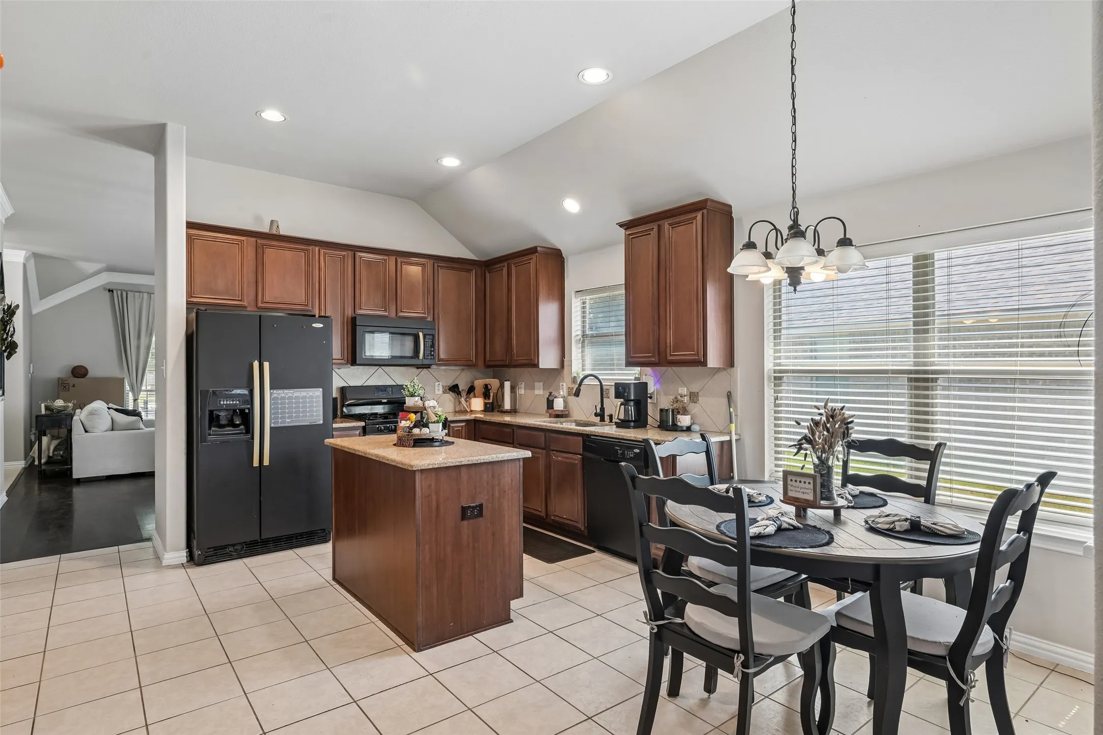 Single Family Residence For Sale in Tarrant County , 702 Sendero Drive, Arlington, Texas 76002, 4 Bedroom, 2 Bathroom, 2 Garage spaces, 1,942 Sqft, built in 2011, mls#21357756, Real Estate Agent in Arlington, Homes For Sale in Tarrant county, Homes For Sale in Arlington, Realtor in Arlington Texas, Real Estate Brokerage Independent Realty Texas, Luminita Cordes Realtor