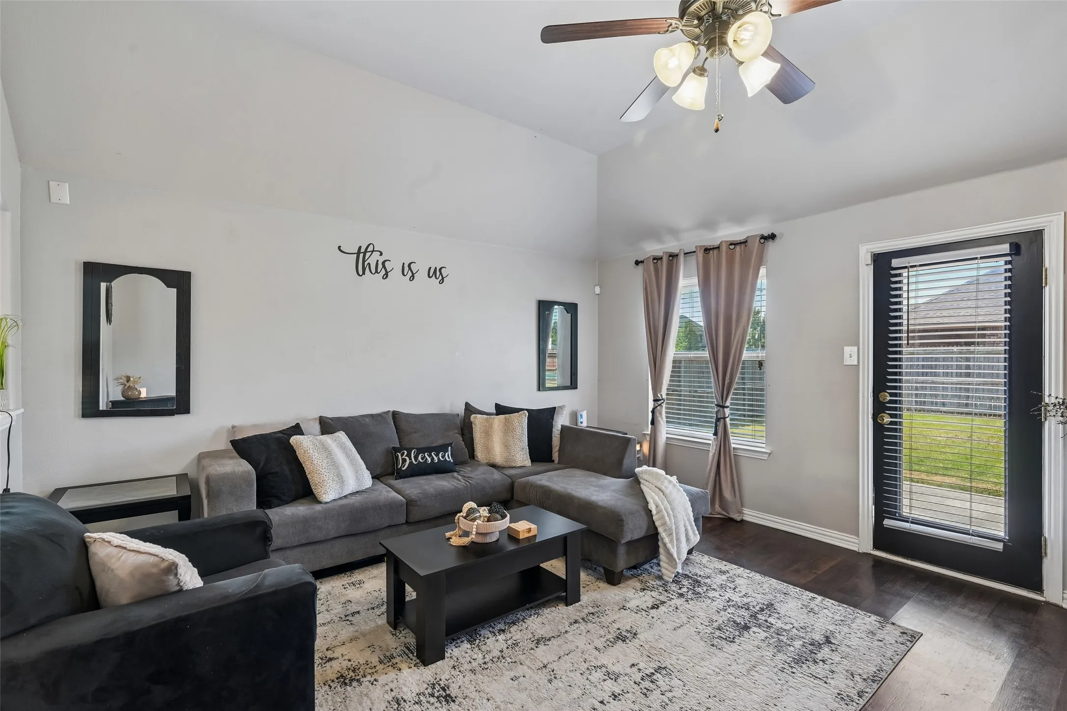 Single Family Residence For Sale in Tarrant County , 702 Sendero Drive, Arlington, Texas 76002, 4 Bedroom, 2 Bathroom, 2 Garage spaces, 1,942 Sqft, built in 2011, mls#21357756, Real Estate Agent in Arlington, Homes For Sale in Tarrant county, Homes For Sale in Arlington, Realtor in Arlington Texas, Real Estate Brokerage Independent Realty Texas, Luminita Cordes Realtor