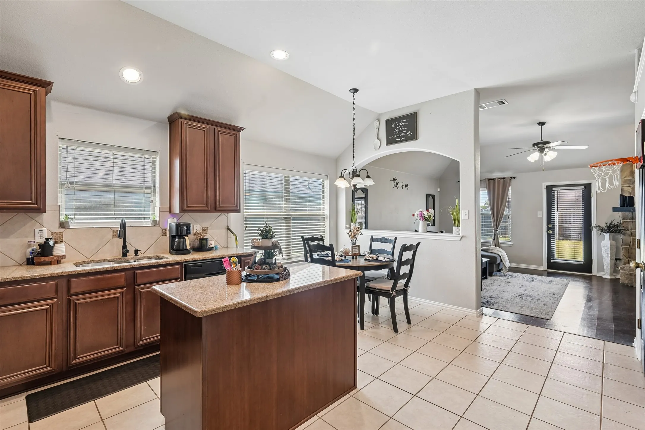 Single Family Residence For Sale in Tarrant County , 702 Sendero Drive, Arlington, Texas 76002, 4 Bedroom, 2 Bathroom, 2 Garage spaces, 1,942 Sqft, built in 2011, mls#21357756, Real Estate Agent in Arlington, Homes For Sale in Tarrant county, Homes For Sale in Arlington, Realtor in Arlington Texas, Real Estate Brokerage Independent Realty Texas, Luminita Cordes Realtor