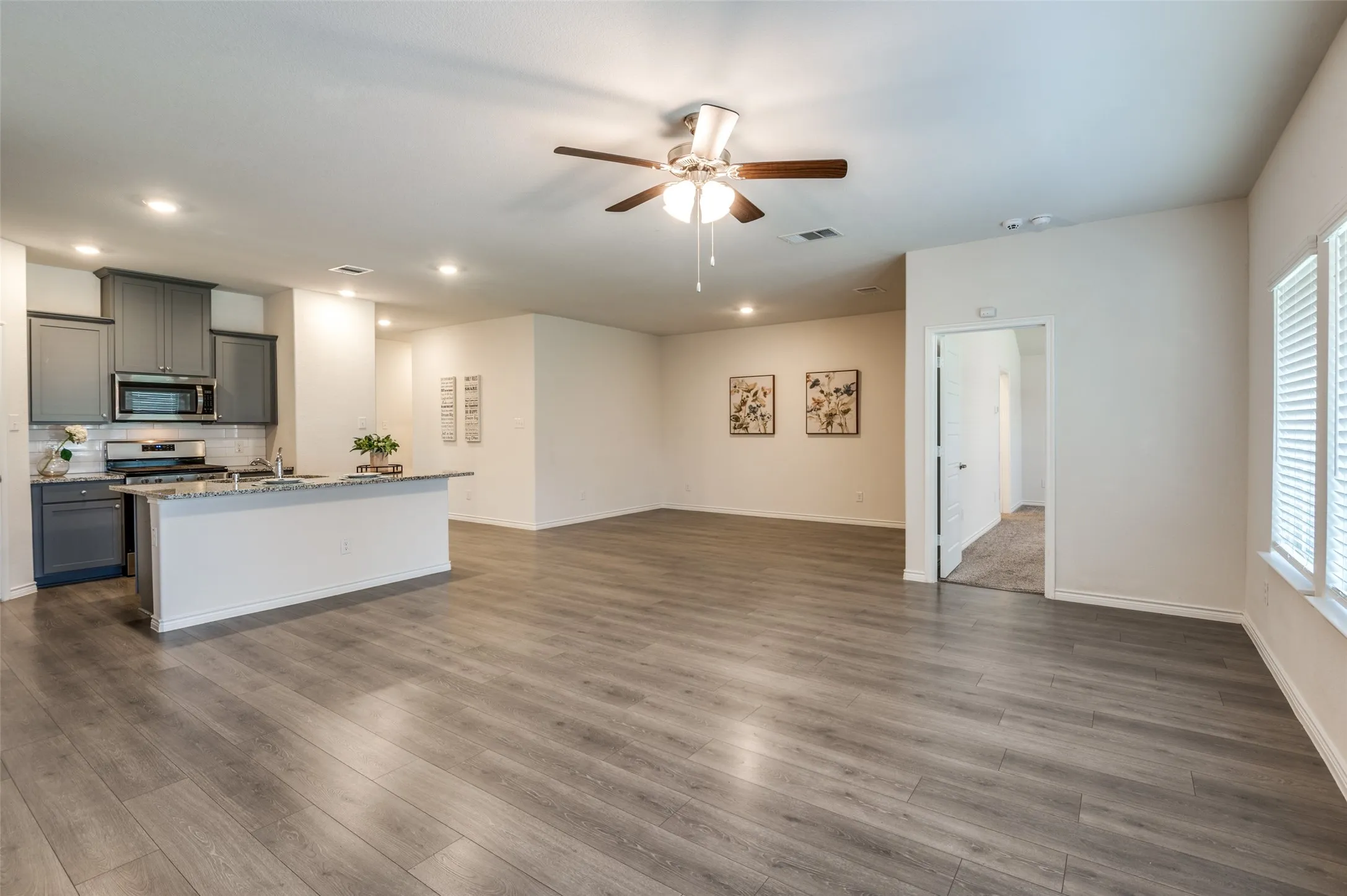 Single Family Residence For Rent in Denton County , 6409 Windsor Lane, Celina, Texas 76227, 4 Bedroom, 2 Bathroom, 2 Garage spaces, 1,855 Sqft, built in 2021, mls#21359745, Real Estate Agent in Celina, Homes For Rent in Denton county, Homes For Rent in Celina, Realtor in Celina Texas, Real Estate Brokerage Independent Realty Texas, Luminita Cordes Realtor