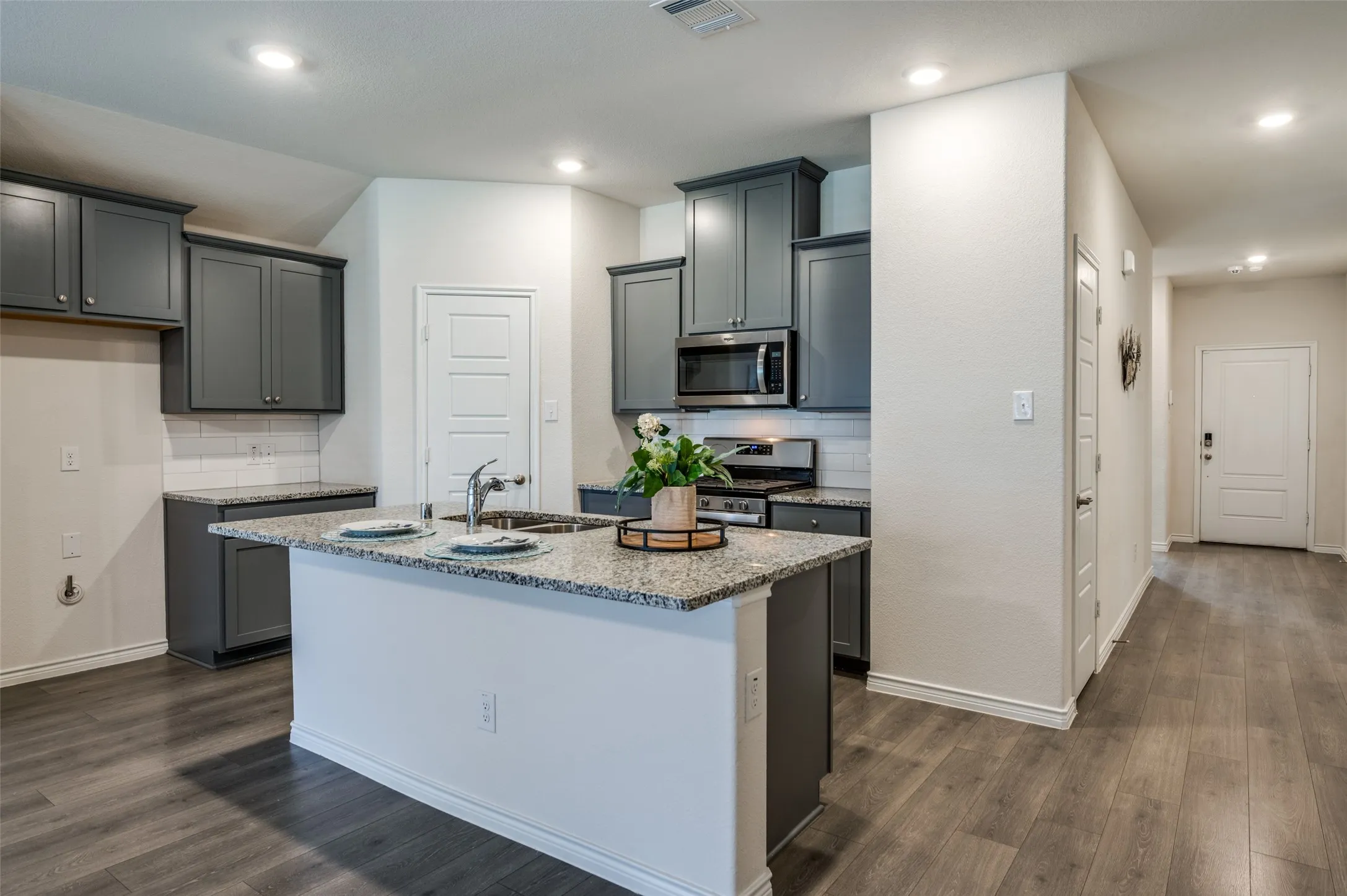 Single Family Residence For Rent in Denton County , 6409 Windsor Lane, Celina, Texas 76227, 4 Bedroom, 2 Bathroom, 2 Garage spaces, 1,855 Sqft, built in 2021, mls#21359745, Real Estate Agent in Celina, Homes For Rent in Denton county, Homes For Rent in Celina, Realtor in Celina Texas, Real Estate Brokerage Independent Realty Texas, Luminita Cordes Realtor