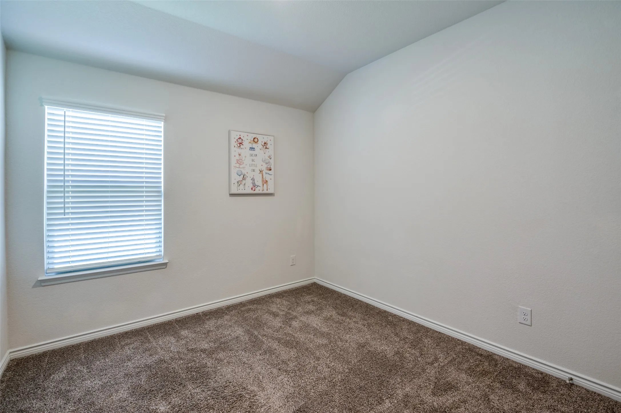 Single Family Residence For Rent in Denton County , 6409 Windsor Lane, Celina, Texas 76227, 4 Bedroom, 2 Bathroom, 2 Garage spaces, 1,855 Sqft, built in 2021, mls#21359745, Real Estate Agent in Celina, Homes For Rent in Denton county, Homes For Rent in Celina, Realtor in Celina Texas, Real Estate Brokerage Independent Realty Texas, Luminita Cordes Realtor