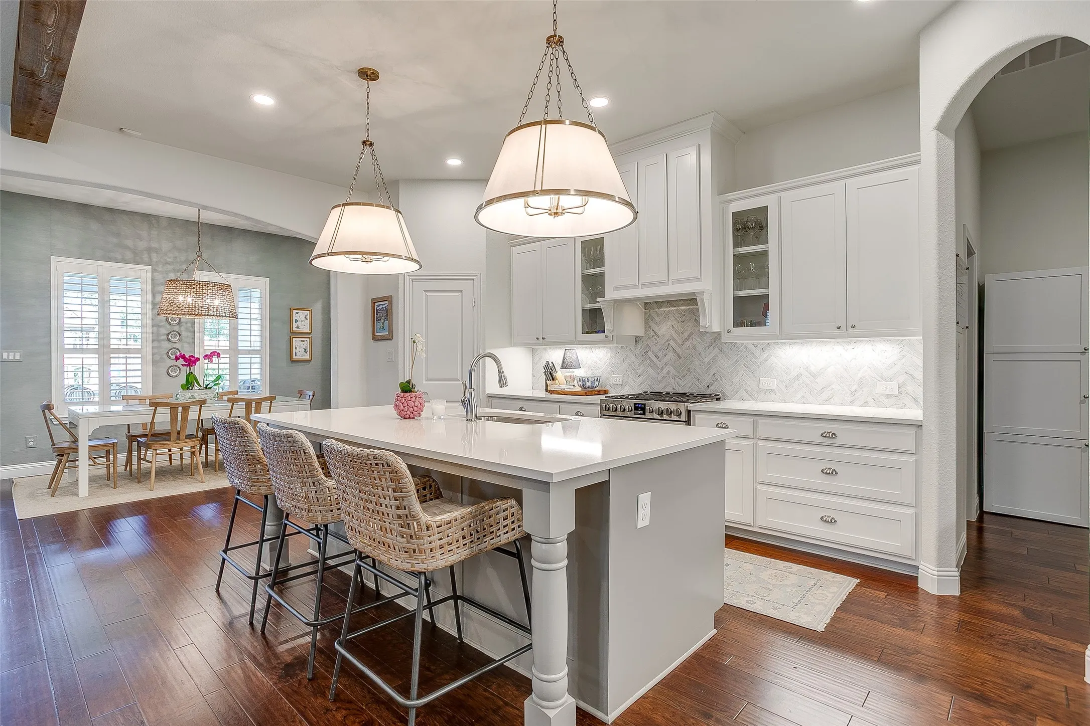 Single Family Residence For Sale in Parker County , 560 Point Vista Drive, Aledo, Texas 76008, 4 Bedroom, 3 Bathroom, 3 Garage spaces, 2,636 Sqft, built in 2019, mls#21358520, Real Estate Agent in Aledo, Homes For Sale in Parker county, Homes For Sale in Aledo, Realtor in Aledo Texas, Real Estate Brokerage Independent Realty Texas, Luminita Cordes Realtor