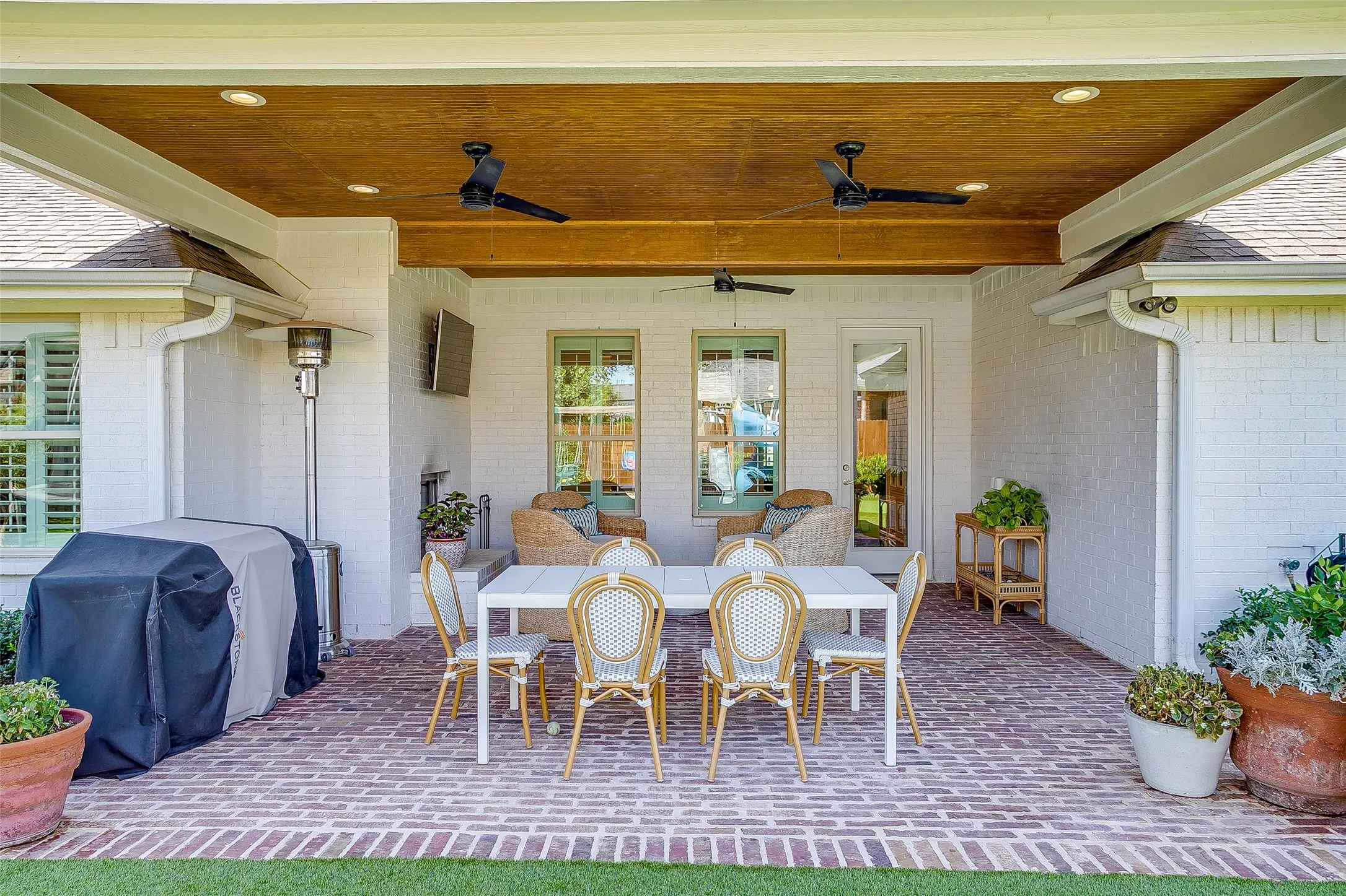 Single Family Residence For Sale in Parker County , 560 Point Vista Drive, Aledo, Texas 76008, 4 Bedroom, 3 Bathroom, 3 Garage spaces, 2,636 Sqft, built in 2019, mls#21358520, Real Estate Agent in Aledo, Homes For Sale in Parker county, Homes For Sale in Aledo, Realtor in Aledo Texas, Real Estate Brokerage Independent Realty Texas, Luminita Cordes Realtor