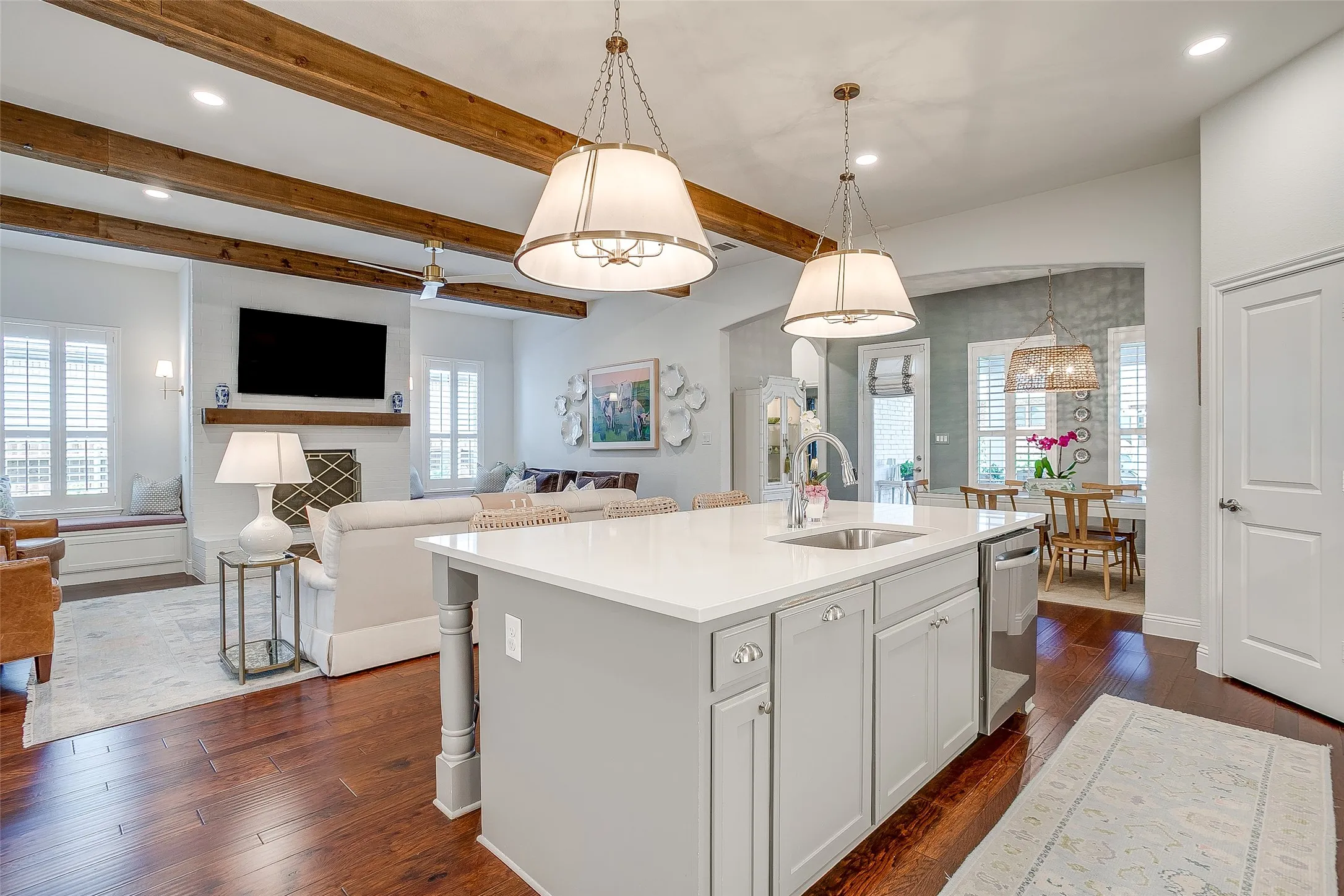 Single Family Residence For Sale in Parker County , 560 Point Vista Drive, Aledo, Texas 76008, 4 Bedroom, 3 Bathroom, 3 Garage spaces, 2,636 Sqft, built in 2019, mls#21358520, Real Estate Agent in Aledo, Homes For Sale in Parker county, Homes For Sale in Aledo, Realtor in Aledo Texas, Real Estate Brokerage Independent Realty Texas, Luminita Cordes Realtor