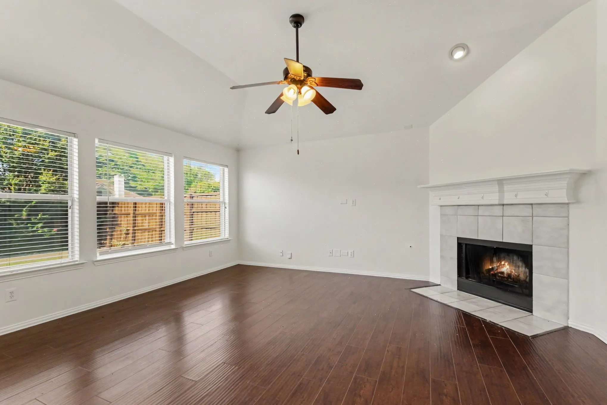 Single Family Residence For Rent in Collin County , 10112 Asheboro Street, Frisco, Texas 75035, 3 Bedroom, 2 Bathroom, 3 Garage spaces, 2,091 Sqft, built in 1999, mls#21360092, Real Estate Agent in Frisco, Homes For Rent in Collin county, Homes For Rent in Frisco, Realtor in Frisco Texas, Real Estate Brokerage Independent Realty Texas, Luminita Cordes Realtor