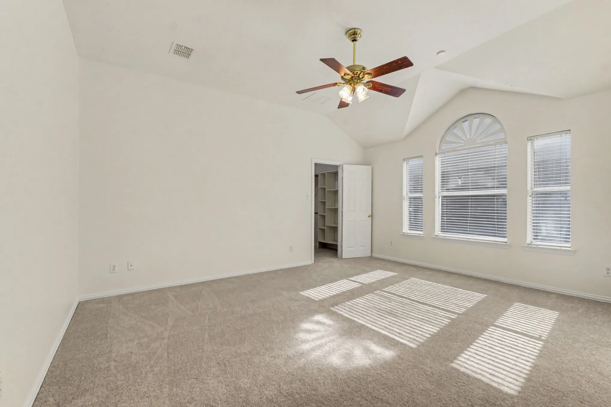 Single Family Residence For Rent in Collin County , 10112 Asheboro Street, Frisco, Texas 75035, 3 Bedroom, 2 Bathroom, 3 Garage spaces, 2,091 Sqft, built in 1999, mls#21360092, Real Estate Agent in Frisco, Homes For Rent in Collin county, Homes For Rent in Frisco, Realtor in Frisco Texas, Real Estate Brokerage Independent Realty Texas, Luminita Cordes Realtor