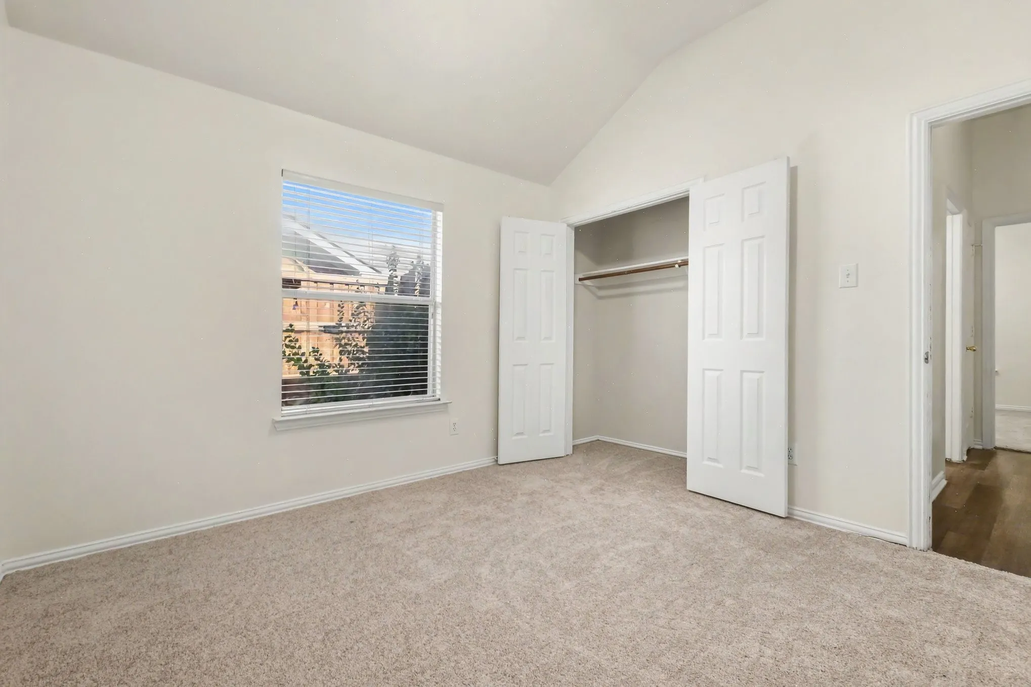 Single Family Residence For Rent in Collin County , 10112 Asheboro Street, Frisco, Texas 75035, 3 Bedroom, 2 Bathroom, 3 Garage spaces, 2,091 Sqft, built in 1999, mls#21360092, Real Estate Agent in Frisco, Homes For Rent in Collin county, Homes For Rent in Frisco, Realtor in Frisco Texas, Real Estate Brokerage Independent Realty Texas, Luminita Cordes Realtor
