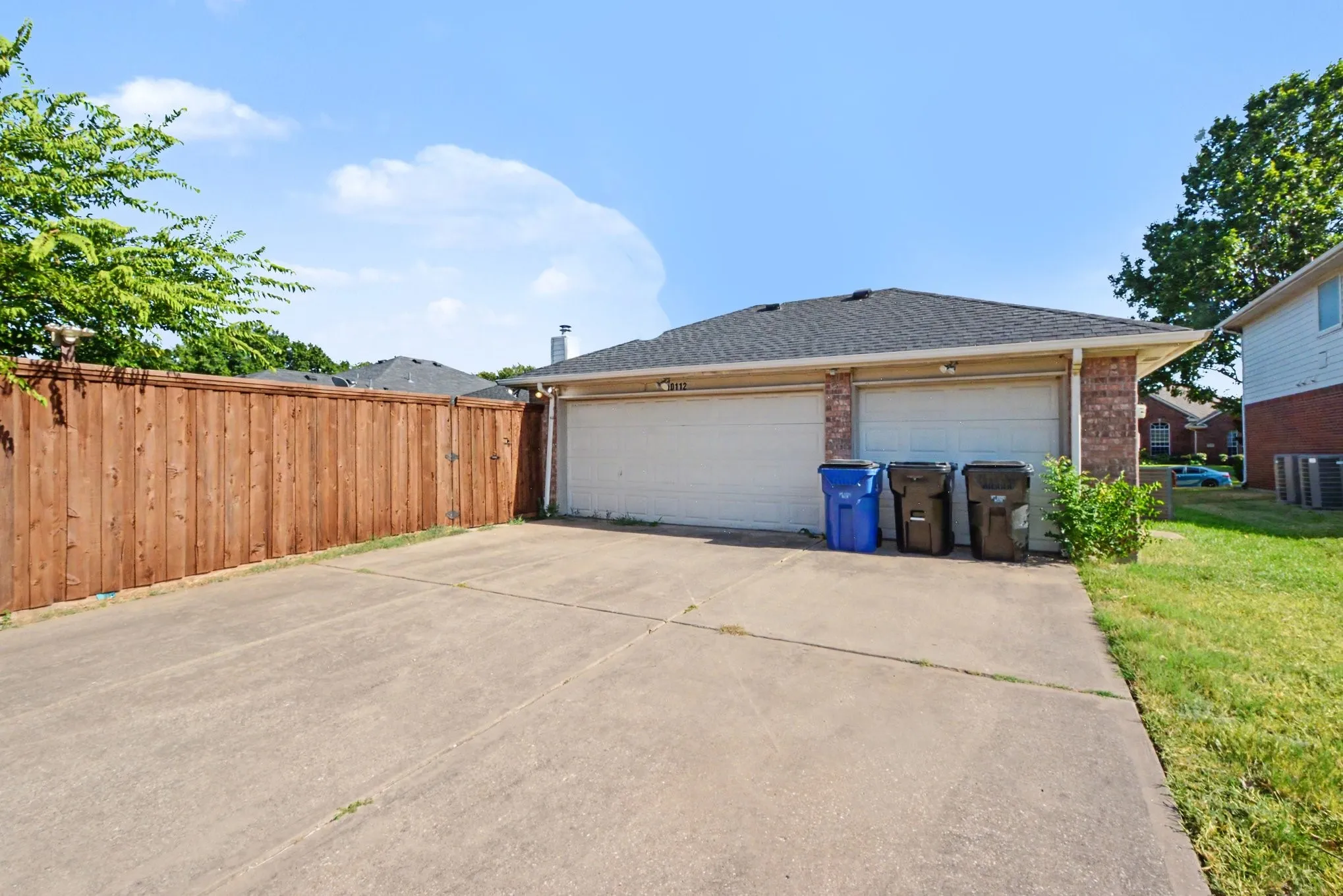 Single Family Residence For Rent in Collin County , 10112 Asheboro Street, Frisco, Texas 75035, 3 Bedroom, 2 Bathroom, 3 Garage spaces, 2,091 Sqft, built in 1999, mls#21360092, Real Estate Agent in Frisco, Homes For Rent in Collin county, Homes For Rent in Frisco, Realtor in Frisco Texas, Real Estate Brokerage Independent Realty Texas, Luminita Cordes Realtor