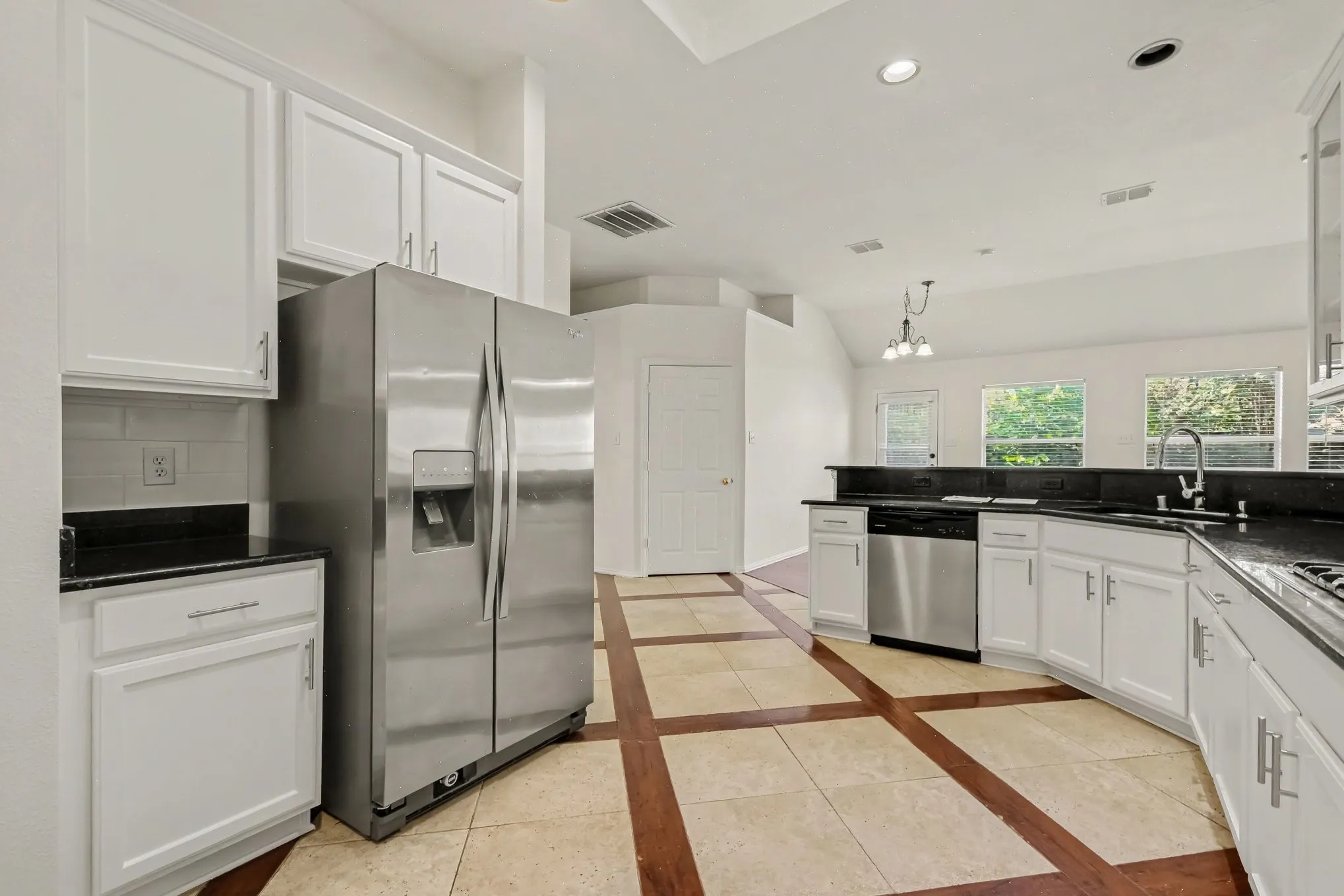 Single Family Residence For Rent in Collin County , 10112 Asheboro Street, Frisco, Texas 75035, 3 Bedroom, 2 Bathroom, 3 Garage spaces, 2,091 Sqft, built in 1999, mls#21360092, Real Estate Agent in Frisco, Homes For Rent in Collin county, Homes For Rent in Frisco, Realtor in Frisco Texas, Real Estate Brokerage Independent Realty Texas, Luminita Cordes Realtor