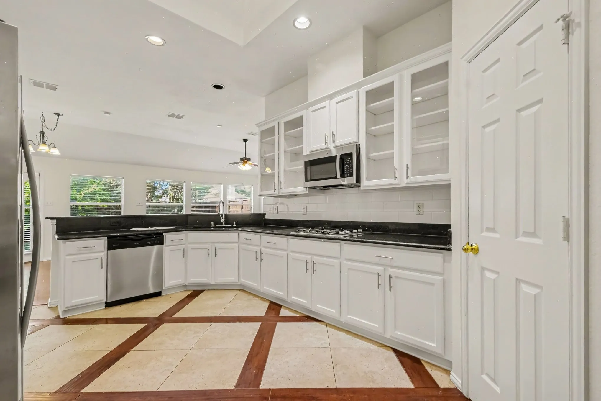 Single Family Residence For Rent in Collin County , 10112 Asheboro Street, Frisco, Texas 75035, 3 Bedroom, 2 Bathroom, 3 Garage spaces, 2,091 Sqft, built in 1999, mls#21360092, Real Estate Agent in Frisco, Homes For Rent in Collin county, Homes For Rent in Frisco, Realtor in Frisco Texas, Real Estate Brokerage Independent Realty Texas, Luminita Cordes Realtor