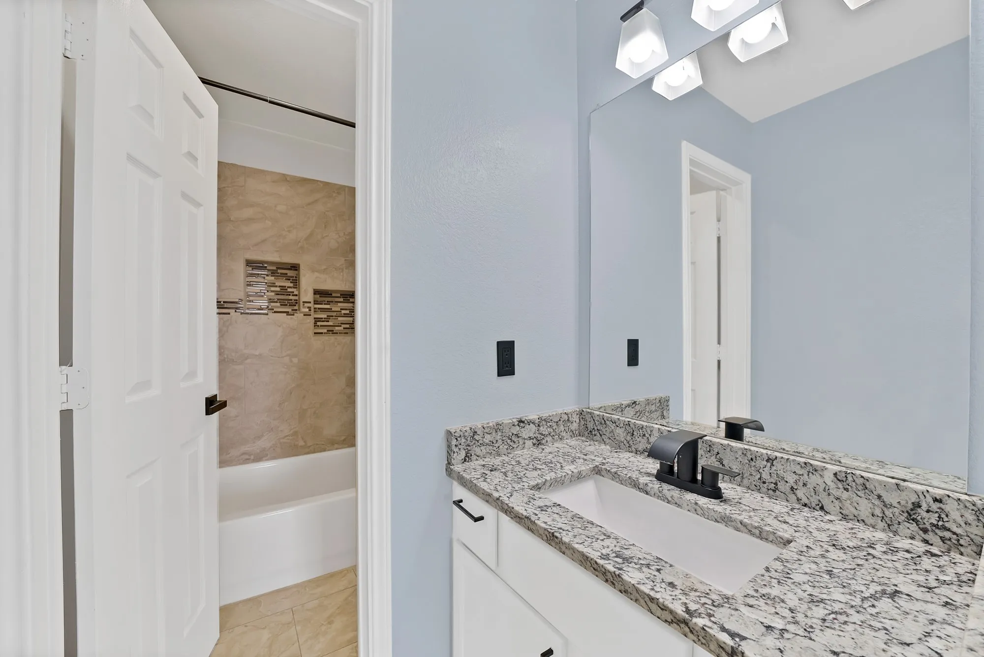 Single Family Residence For Sale in Dallas County , 3314 Springleaf Drive, Mesquite, Texas 75181, 4 Bedroom, 4 Bathroom, 2 Garage spaces, 2,619 Sqft, built in 1999, mls#21360096, Real Estate Agent in Mesquite, Homes For Sale in Dallas county, Homes For Sale in Mesquite, Realtor in Mesquite Texas, Real Estate Brokerage Independent Realty Texas, Luminita Cordes Realtor