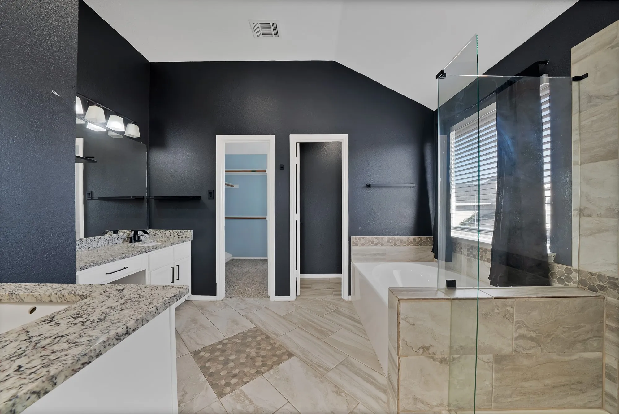 Single Family Residence For Sale in Dallas County , 3314 Springleaf Drive, Mesquite, Texas 75181, 4 Bedroom, 4 Bathroom, 2 Garage spaces, 2,619 Sqft, built in 1999, mls#21360096, Real Estate Agent in Mesquite, Homes For Sale in Dallas county, Homes For Sale in Mesquite, Realtor in Mesquite Texas, Real Estate Brokerage Independent Realty Texas, Luminita Cordes Realtor