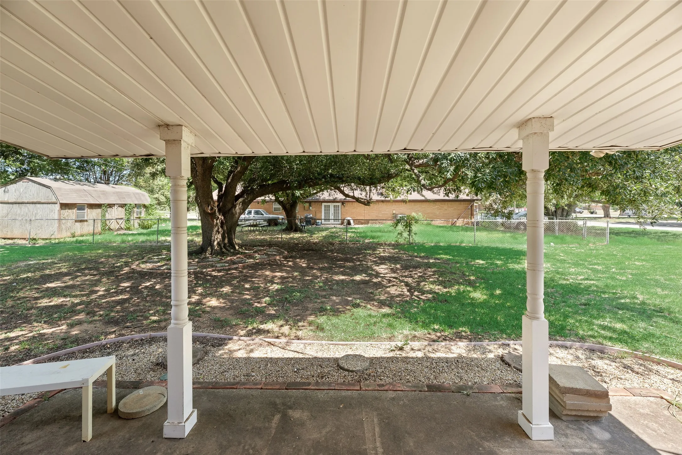 Single Family Residence For Sale in Tarrant County , 520 Pecan Street, Crowley, Texas 76036, 3 Bedroom, 2 Bathroom, 2 Garage spaces, 1,366 Sqft, built in 1967, mls#21358823, Real Estate Agent in Crowley, Homes For Sale in Tarrant county, Homes For Sale in Crowley, Realtor in Crowley Texas, Real Estate Brokerage Independent Realty Texas, Luminita Cordes Realtor