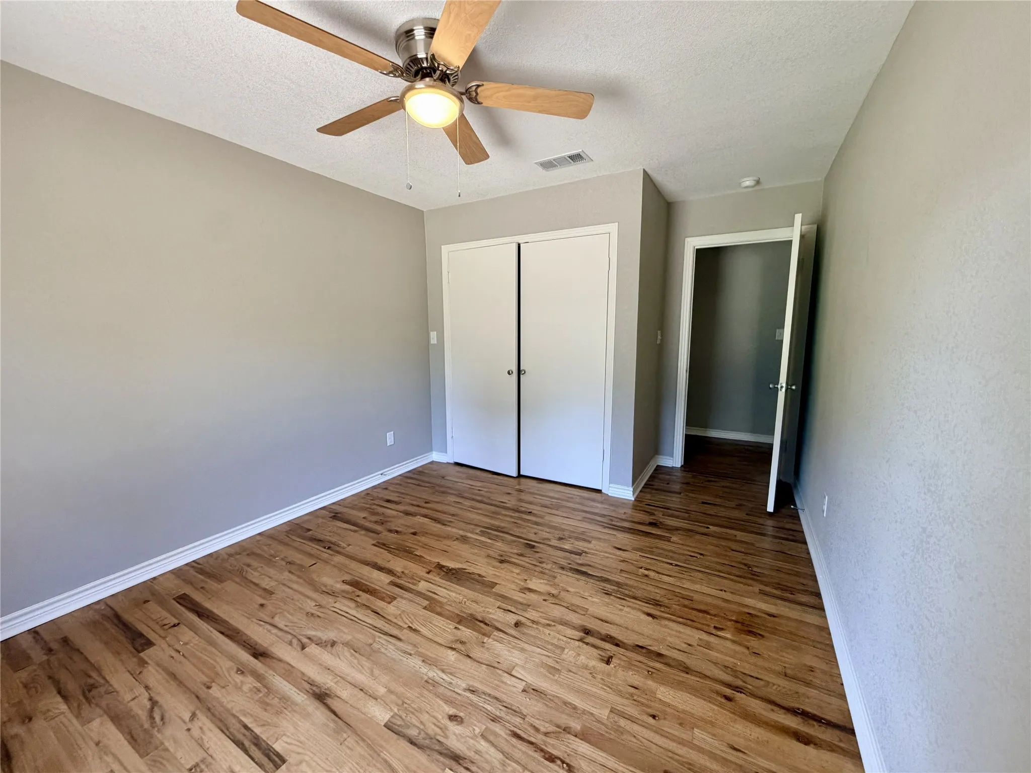 Single Family Residence For Rent in Navarro County , 2922 College Circle, Corsicana, Texas 75110, 4 Bedroom, 3 Bathroom, Garage spaces, 1,900 Sqft, built in 1960, mls#21359594, Real Estate Agent in Corsicana, Homes For Rent in Navarro county, Homes For Rent in Corsicana, Realtor in Corsicana Texas, Real Estate Brokerage Independent Realty Texas, Luminita Cordes Realtor