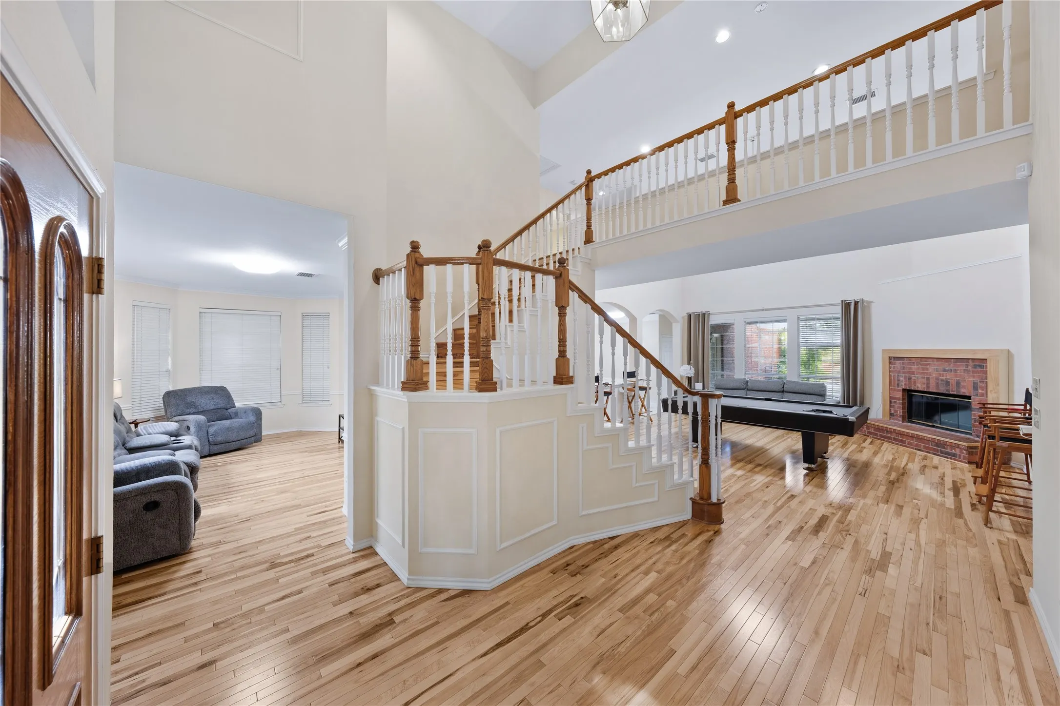 Single Family Residence For Sale in Collin County , 2988 Hillingdon Drive, Richardson, Texas 75082, 4 Bedroom, 4 Bathroom, 2 Garage spaces, 3,804 Sqft, built in 1996, mls#21360112, Real Estate Agent in Richardson, Homes For Sale in Collin county, Homes For Sale in Richardson, Realtor in Richardson Texas, Real Estate Brokerage Independent Realty Texas, Luminita Cordes Realtor