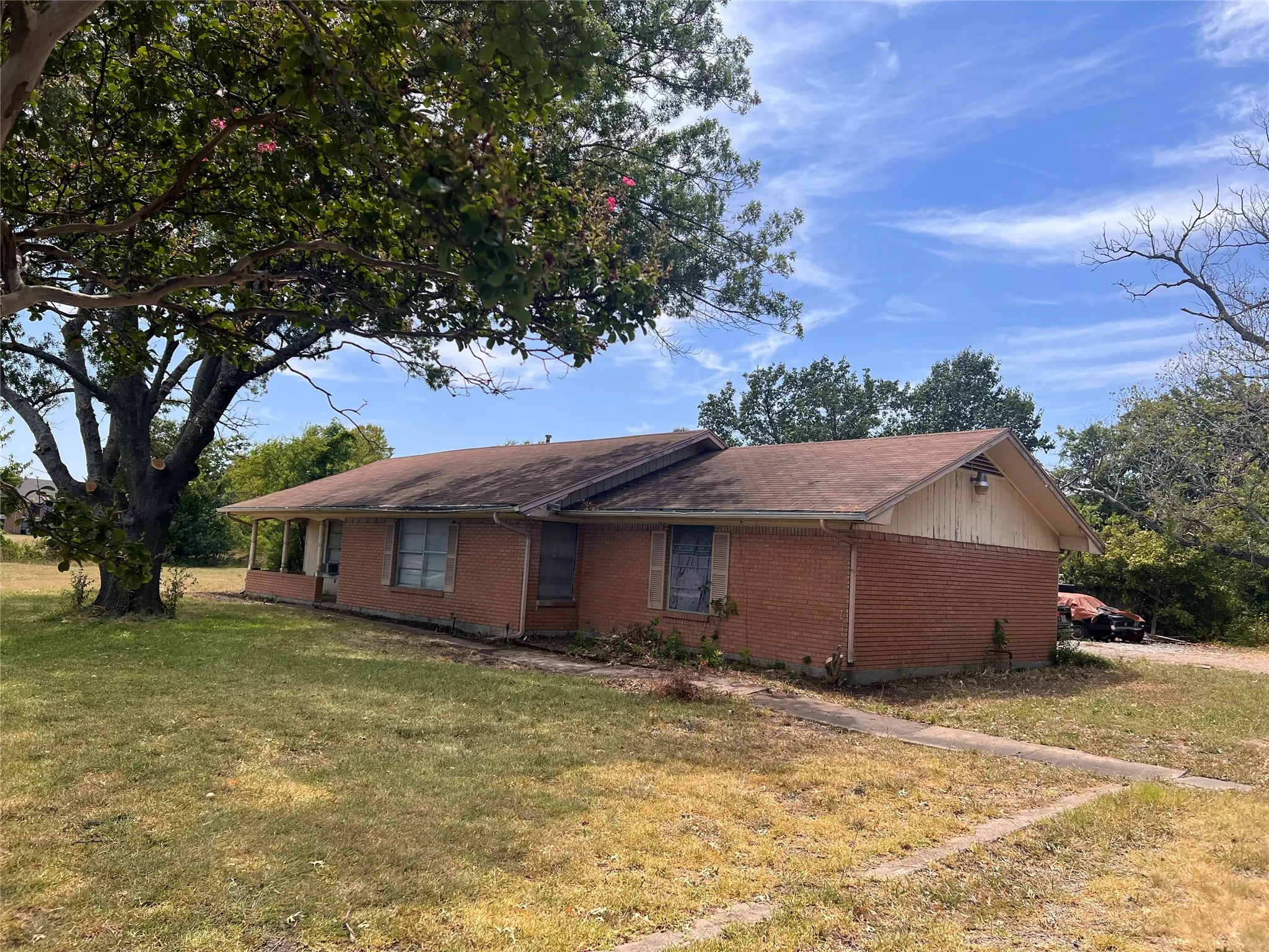Ranch For Sale in Dallas County , 5249 Zion Road, Garland, Texas 75043, 0, 0, Garage spaces, 0 Sqft, built in 1960, mls#21359853, Real Estate Agent in Garland, Homes For Sale in Dallas county, Homes For Sale in Garland, Realtor in Garland Texas, Real Estate Brokerage Independent Realty Texas, Luminita Cordes Realtor