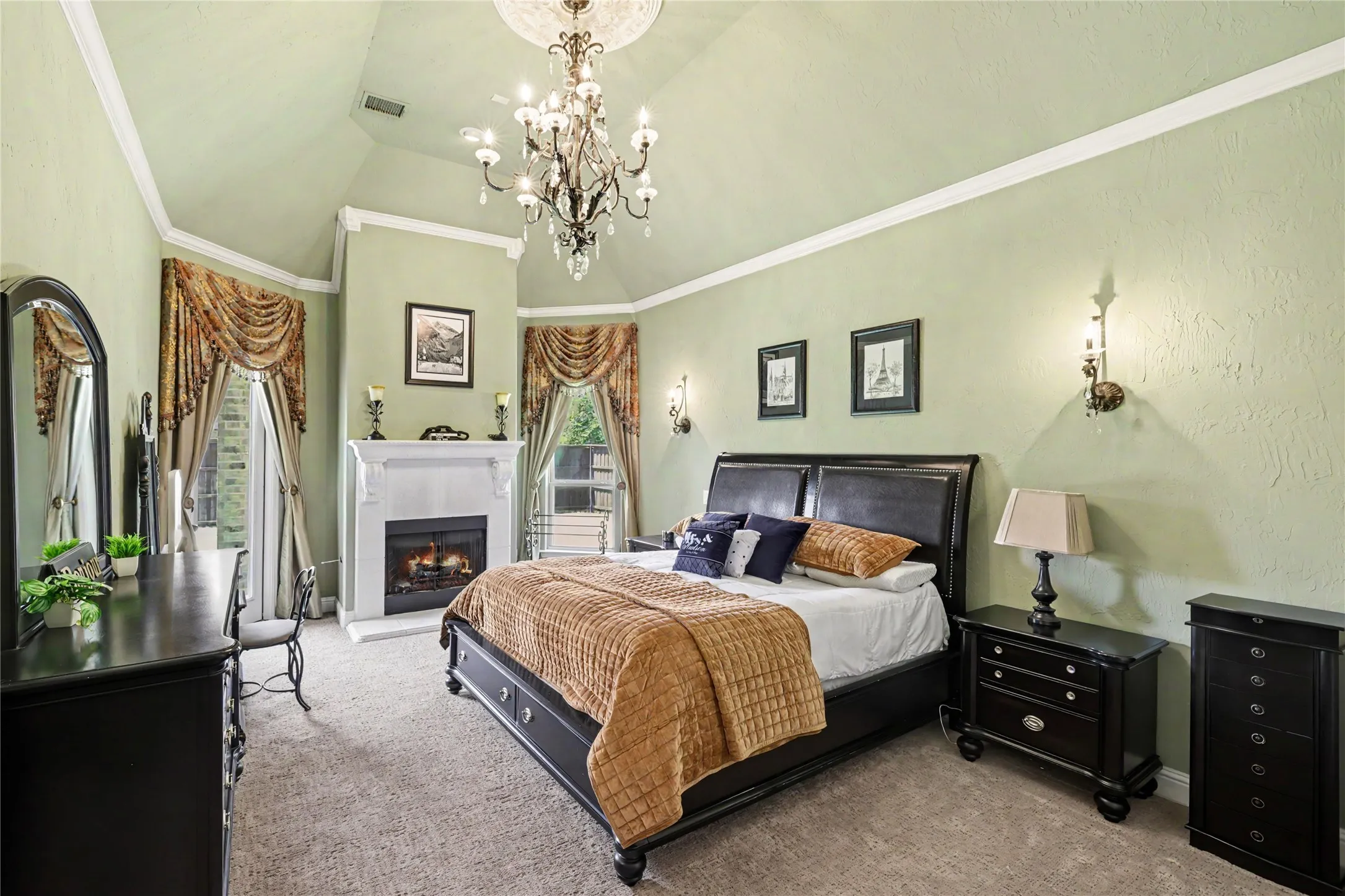 Large Owners Suite