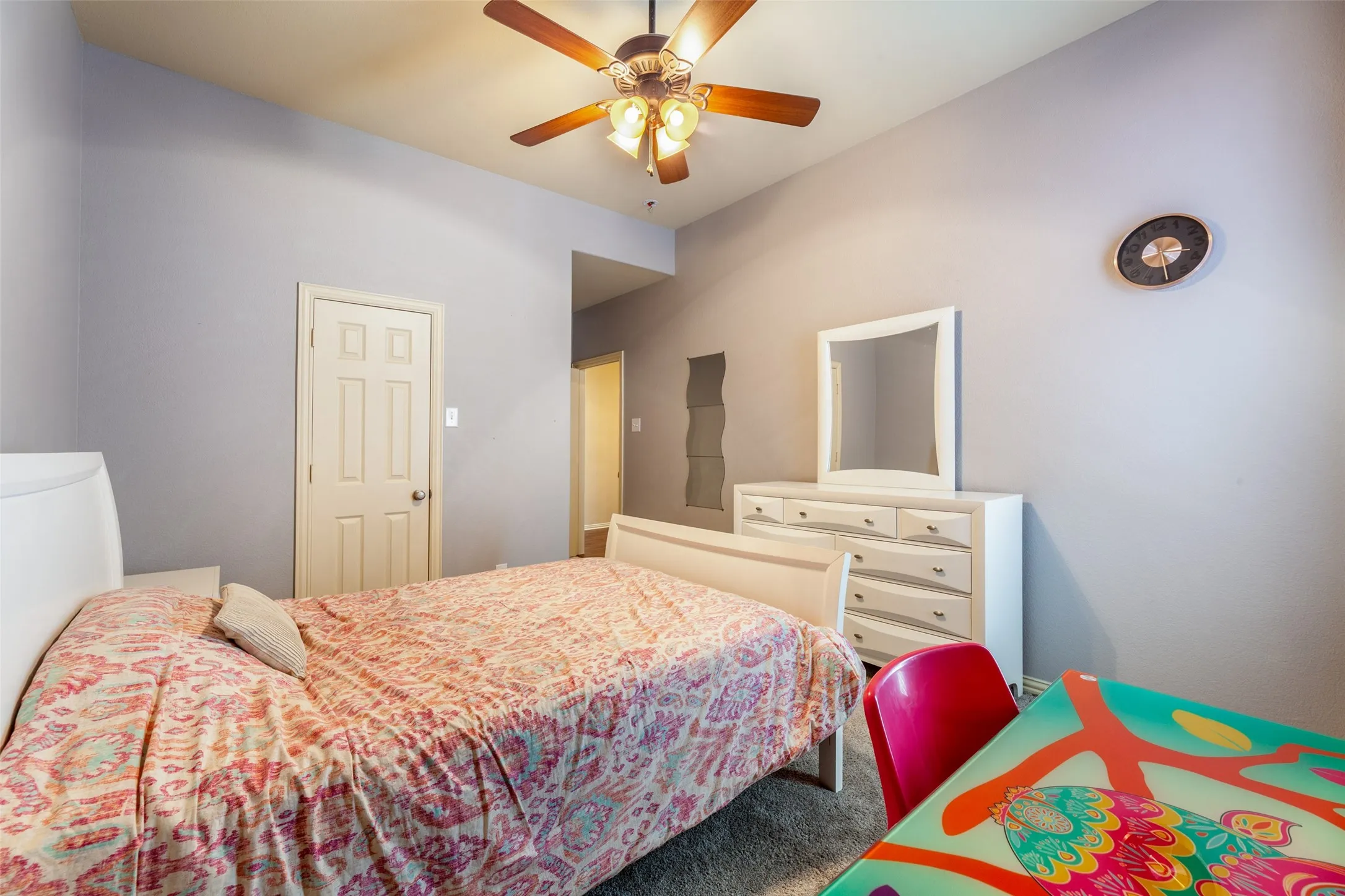 Bedroom with ceiling fan