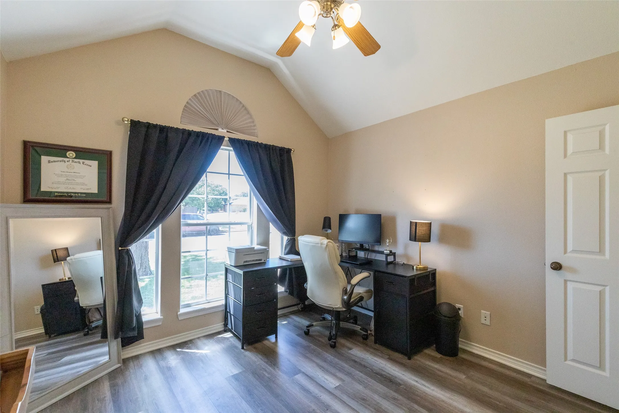 Single Family Residence For Sale in Taylor County , 4450 Cole Drive, Abilene, Texas 79606, 3 Bedroom, 2 Bathroom, 2 Garage spaces, 1,616 Sqft, built in 1998, mls#21358834, Real Estate Agent in Abilene, Homes For Sale in Taylor county, Homes For Sale in Abilene, Realtor in Abilene Texas, Real Estate Brokerage Independent Realty Texas, Luminita Cordes Realtor