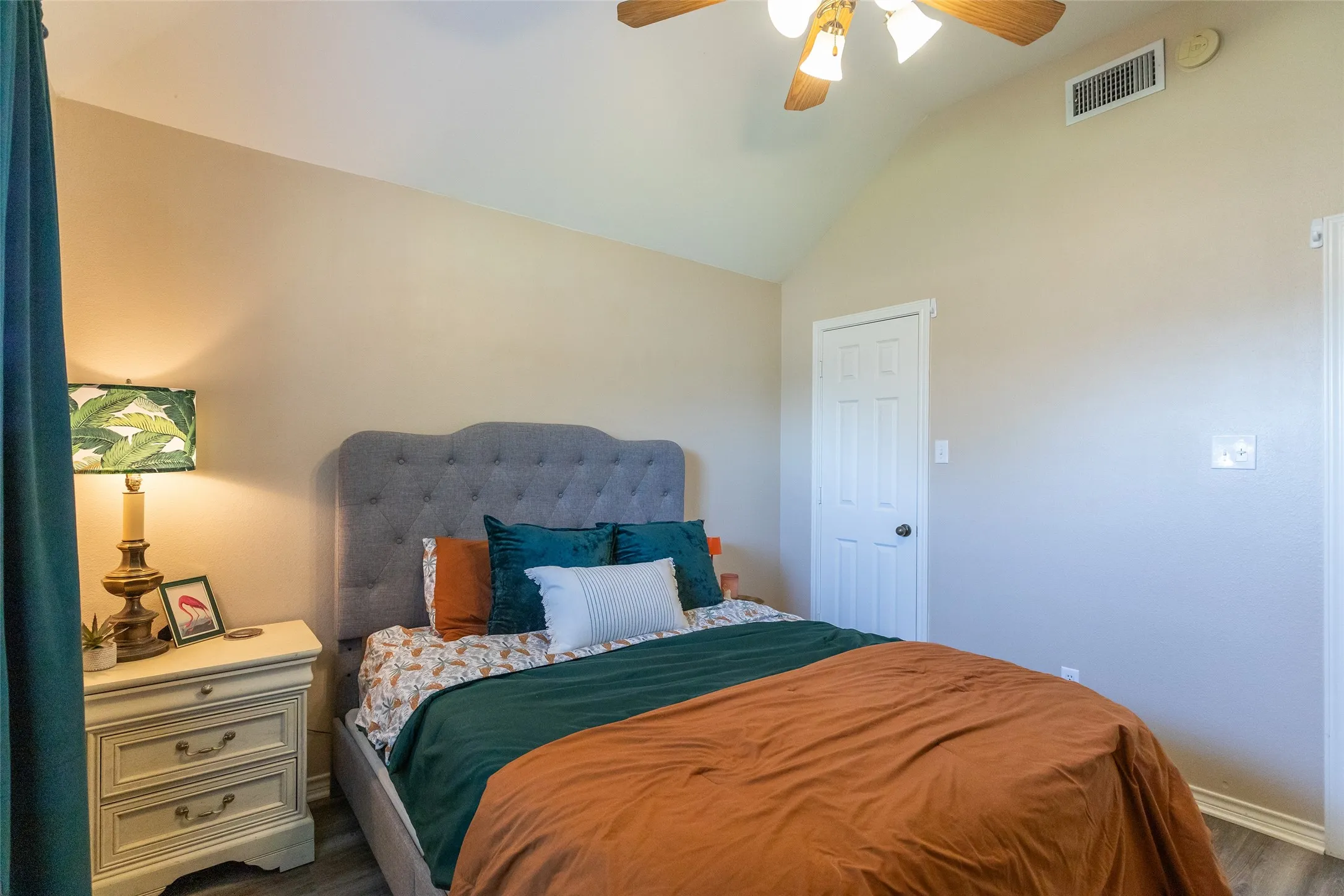 Single Family Residence For Sale in Taylor County , 4450 Cole Drive, Abilene, Texas 79606, 3 Bedroom, 2 Bathroom, 2 Garage spaces, 1,616 Sqft, built in 1998, mls#21358834, Real Estate Agent in Abilene, Homes For Sale in Taylor county, Homes For Sale in Abilene, Realtor in Abilene Texas, Real Estate Brokerage Independent Realty Texas, Luminita Cordes Realtor