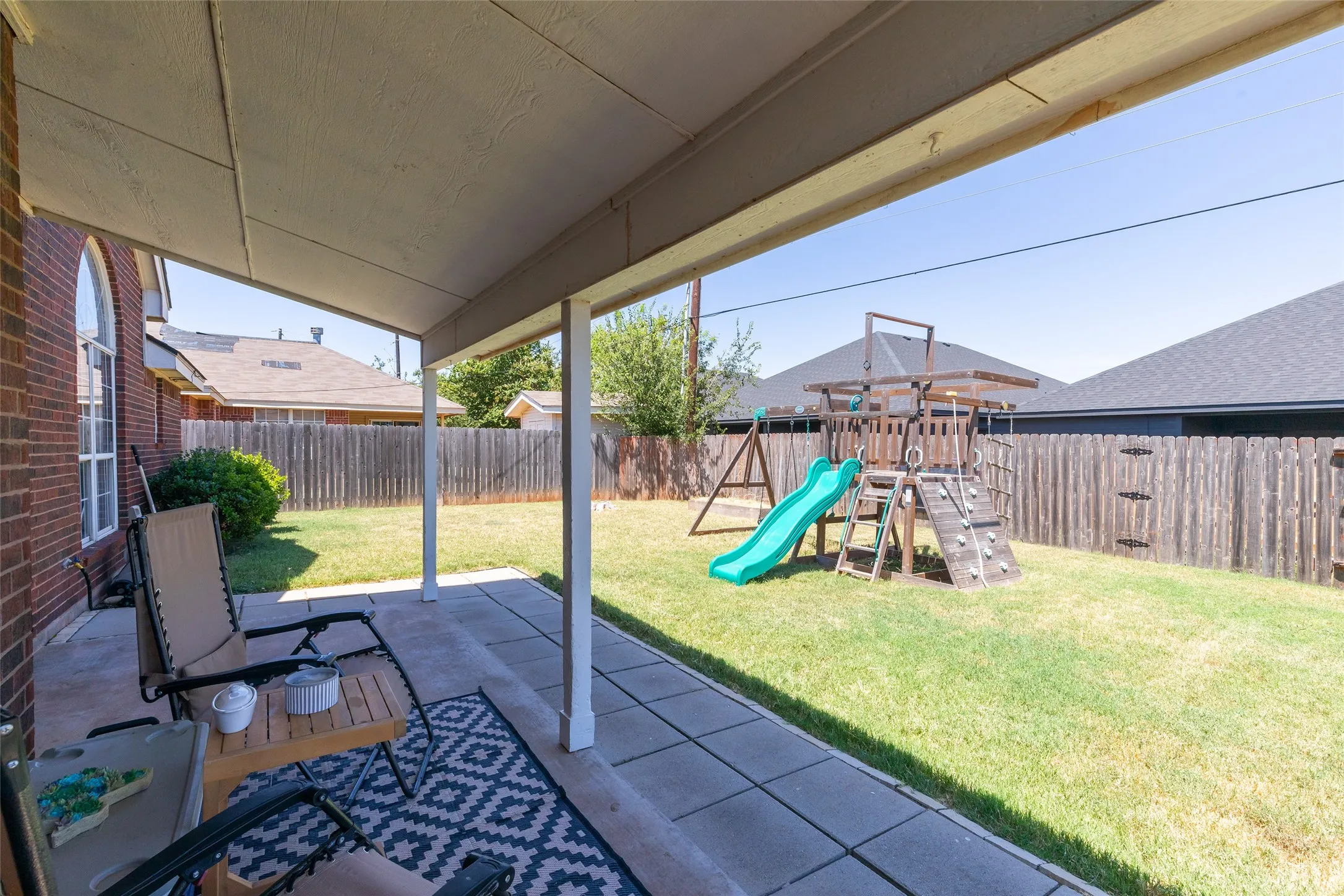 Single Family Residence For Sale in Taylor County , 4450 Cole Drive, Abilene, Texas 79606, 3 Bedroom, 2 Bathroom, 2 Garage spaces, 1,616 Sqft, built in 1998, mls#21358834, Real Estate Agent in Abilene, Homes For Sale in Taylor county, Homes For Sale in Abilene, Realtor in Abilene Texas, Real Estate Brokerage Independent Realty Texas, Luminita Cordes Realtor