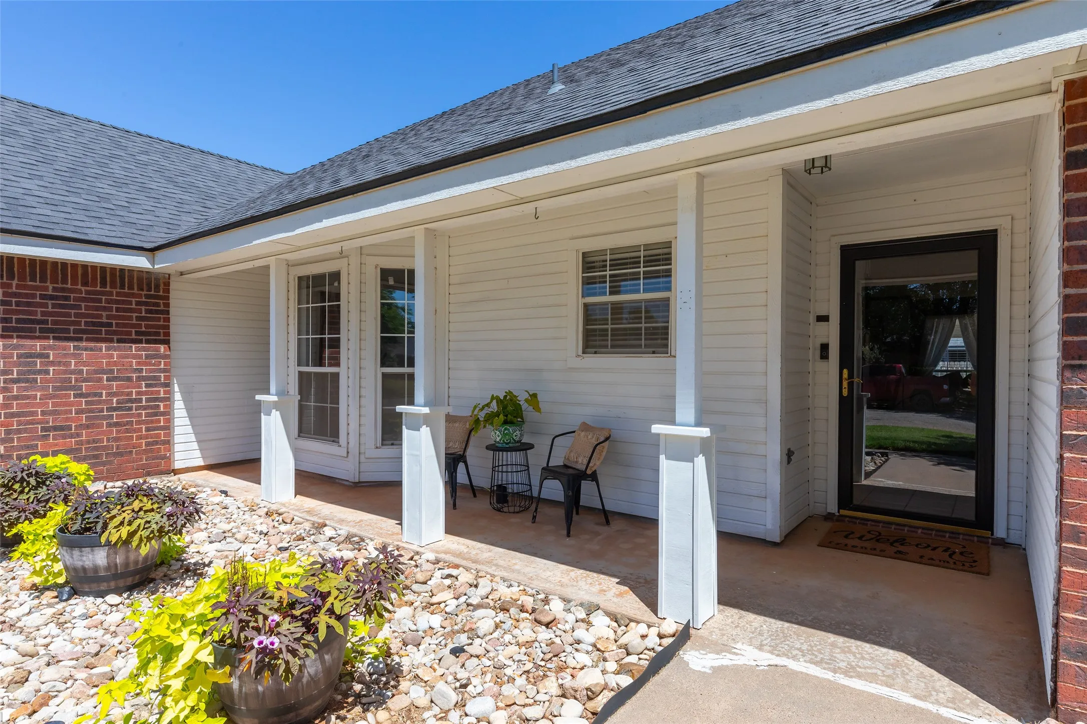 Single Family Residence For Sale in Taylor County , 4450 Cole Drive, Abilene, Texas 79606, 3 Bedroom, 2 Bathroom, 2 Garage spaces, 1,616 Sqft, built in 1998, mls#21358834, Real Estate Agent in Abilene, Homes For Sale in Taylor county, Homes For Sale in Abilene, Realtor in Abilene Texas, Real Estate Brokerage Independent Realty Texas, Luminita Cordes Realtor