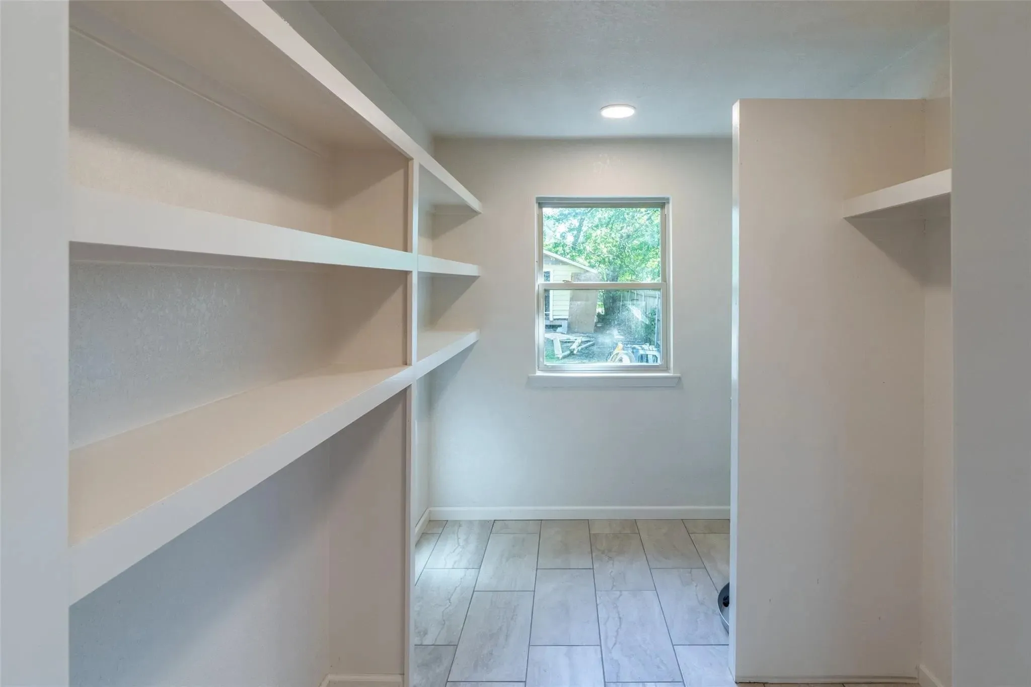 washer dryer area