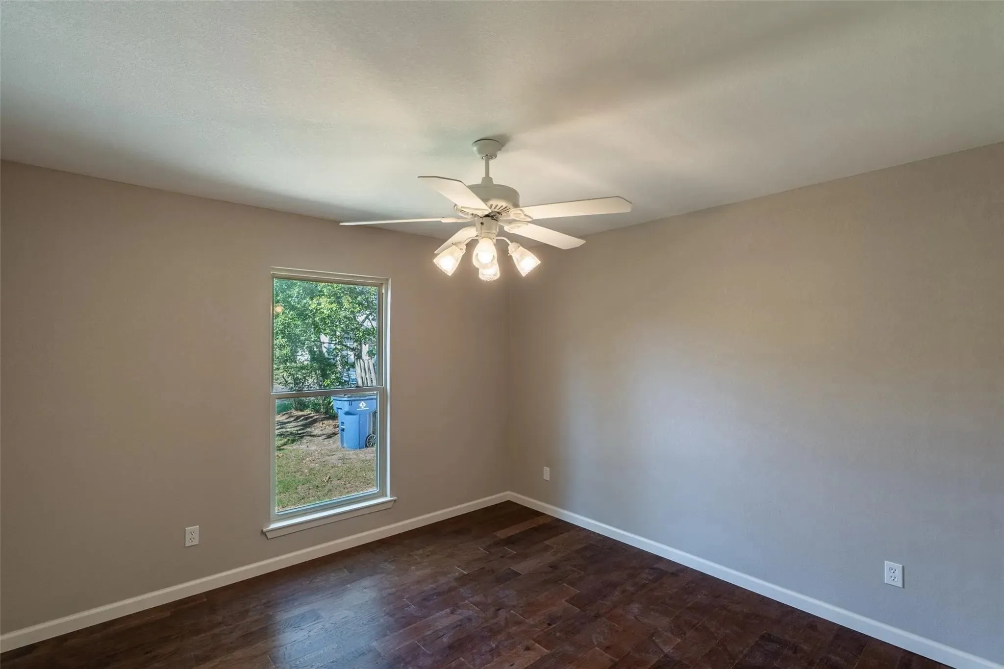 Single Family Residence For Rent in Hunt County , 3105 Mitchell Street, Greenville, Texas 75402, 4 Bedroom, 2 Bathroom, Garage spaces, 1,594 Sqft, built in 1975, mls#21352823, Real Estate Agent in Greenville, Homes For Rent in Hunt county, Homes For Rent in Greenville, Realtor in Greenville Texas, Real Estate Brokerage Independent Realty Texas, Luminita Cordes Realtor