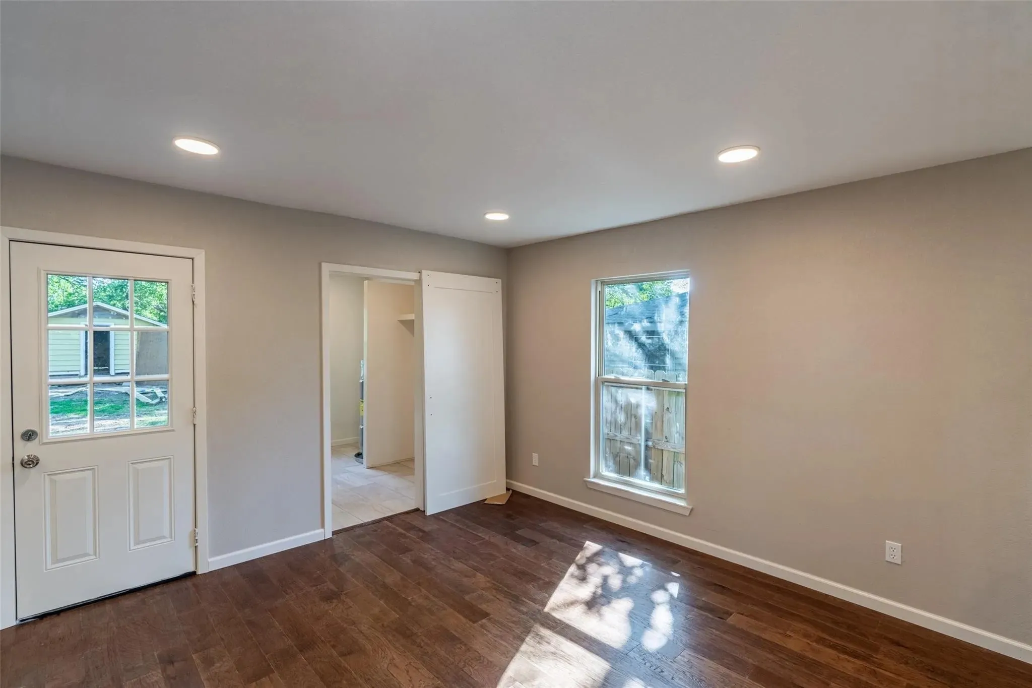 Single Family Residence For Rent in Hunt County , 3105 Mitchell Street, Greenville, Texas 75402, 4 Bedroom, 2 Bathroom, Garage spaces, 1,594 Sqft, built in 1975, mls#21352823, Real Estate Agent in Greenville, Homes For Rent in Hunt county, Homes For Rent in Greenville, Realtor in Greenville Texas, Real Estate Brokerage Independent Realty Texas, Luminita Cordes Realtor