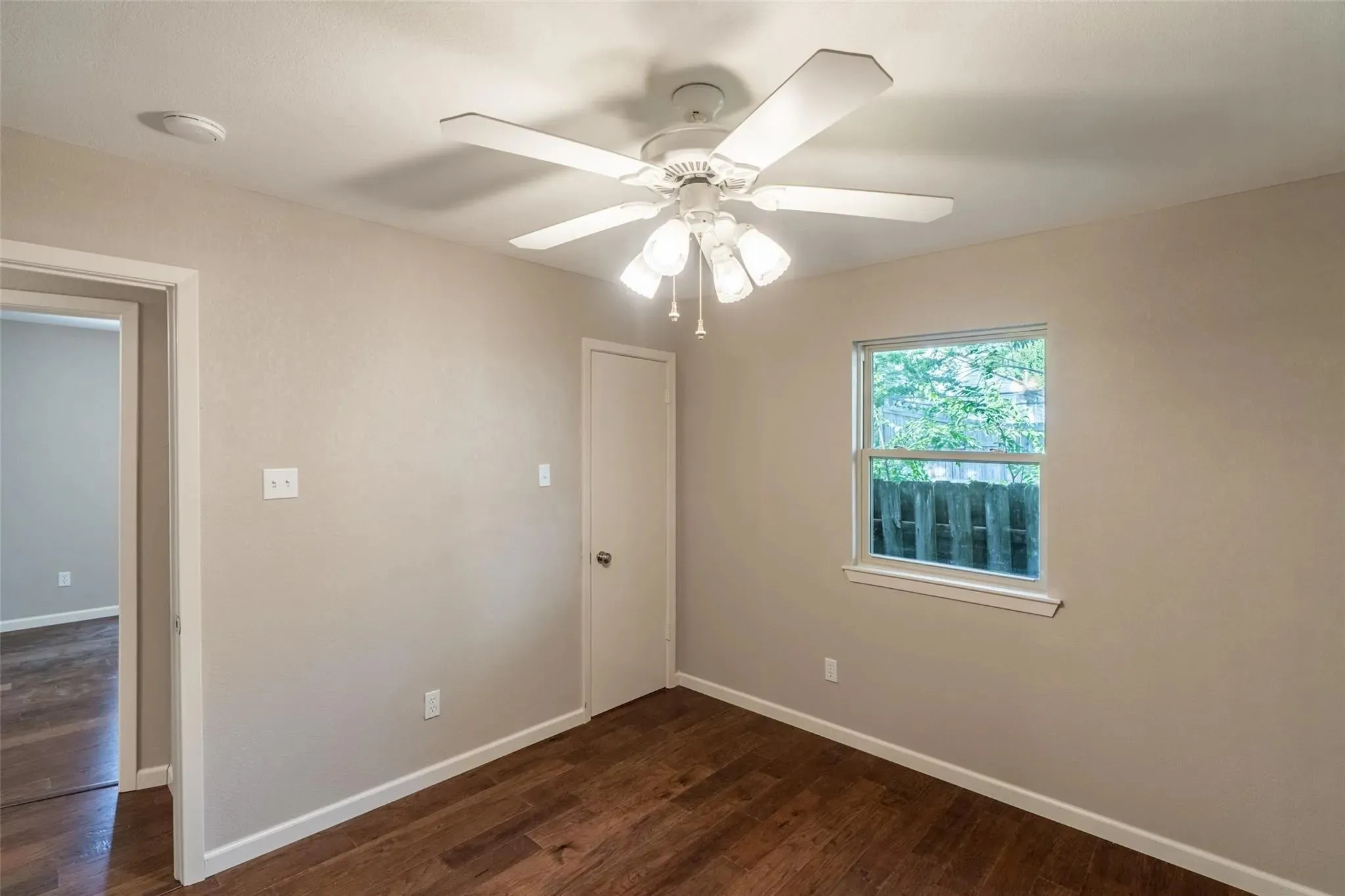 Single Family Residence For Rent in Hunt County , 3105 Mitchell Street, Greenville, Texas 75402, 4 Bedroom, 2 Bathroom, Garage spaces, 1,594 Sqft, built in 1975, mls#21352823, Real Estate Agent in Greenville, Homes For Rent in Hunt county, Homes For Rent in Greenville, Realtor in Greenville Texas, Real Estate Brokerage Independent Realty Texas, Luminita Cordes Realtor