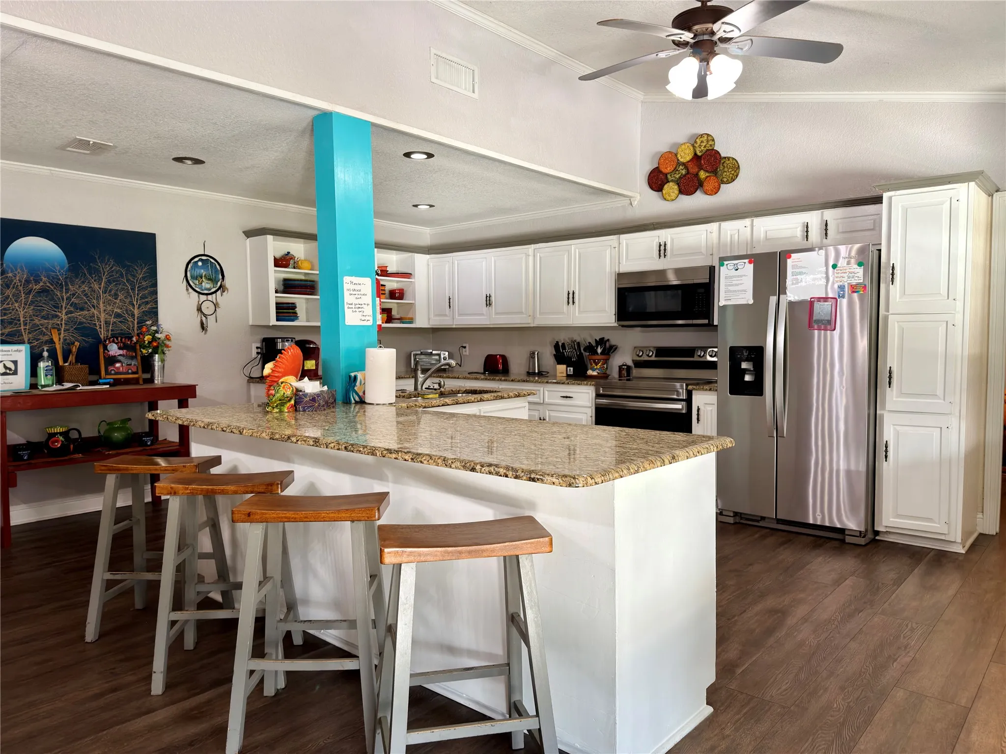 Single Family Residence For Sale in Henderson County , 29029 COUNTY ROAD 2100, Kemp, Texas 75143, 6 Bedroom, 4 Bathroom, Garage spaces, 4,340 Sqft, built in 1978, mls#21360133, Real Estate Agent in Kemp, Homes For Sale in Henderson county, Homes For Sale in Kemp, Realtor in Kemp Texas, Real Estate Brokerage Independent Realty Texas, Luminita Cordes Realtor