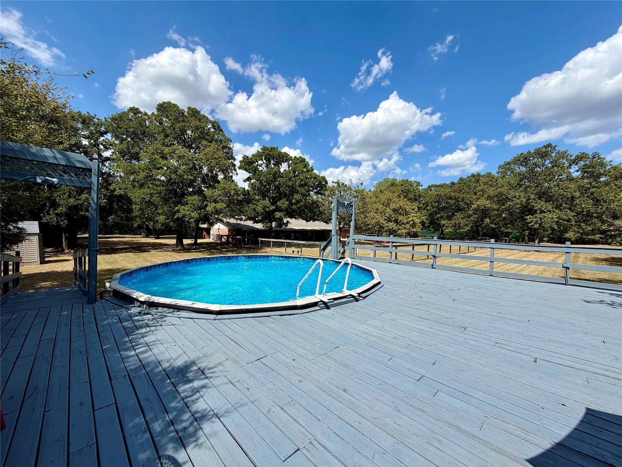 Single Family Residence For Sale in Henderson County , 29029 COUNTY ROAD 2100, Kemp, Texas 75143, 6 Bedroom, 4 Bathroom, Garage spaces, 4,340 Sqft, built in 1978, mls#21360133, Real Estate Agent in Kemp, Homes For Sale in Henderson county, Homes For Sale in Kemp, Realtor in Kemp Texas, Real Estate Brokerage Independent Realty Texas, Luminita Cordes Realtor