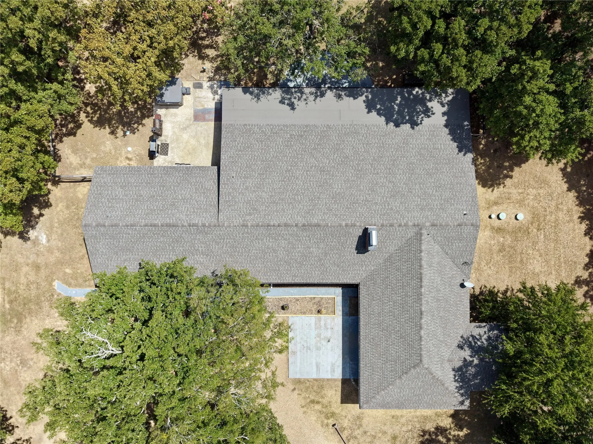 Single Family Residence For Sale in Henderson County , 29029 COUNTY ROAD 2100, Kemp, Texas 75143, 6 Bedroom, 4 Bathroom, Garage spaces, 4,340 Sqft, built in 1978, mls#21360133, Real Estate Agent in Kemp, Homes For Sale in Henderson county, Homes For Sale in Kemp, Realtor in Kemp Texas, Real Estate Brokerage Independent Realty Texas, Luminita Cordes Realtor