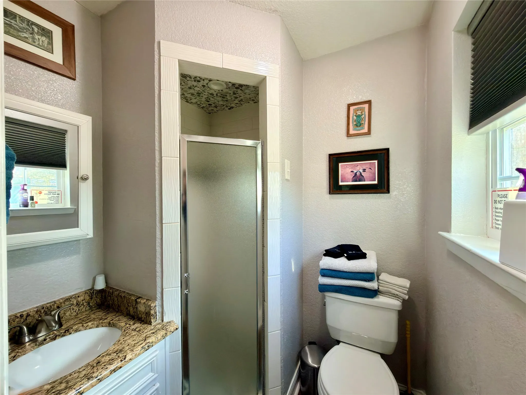 Single Family Residence For Sale in Henderson County , 29029 COUNTY ROAD 2100, Kemp, Texas 75143, 6 Bedroom, 4 Bathroom, Garage spaces, 4,340 Sqft, built in 1978, mls#21360133, Real Estate Agent in Kemp, Homes For Sale in Henderson county, Homes For Sale in Kemp, Realtor in Kemp Texas, Real Estate Brokerage Independent Realty Texas, Luminita Cordes Realtor