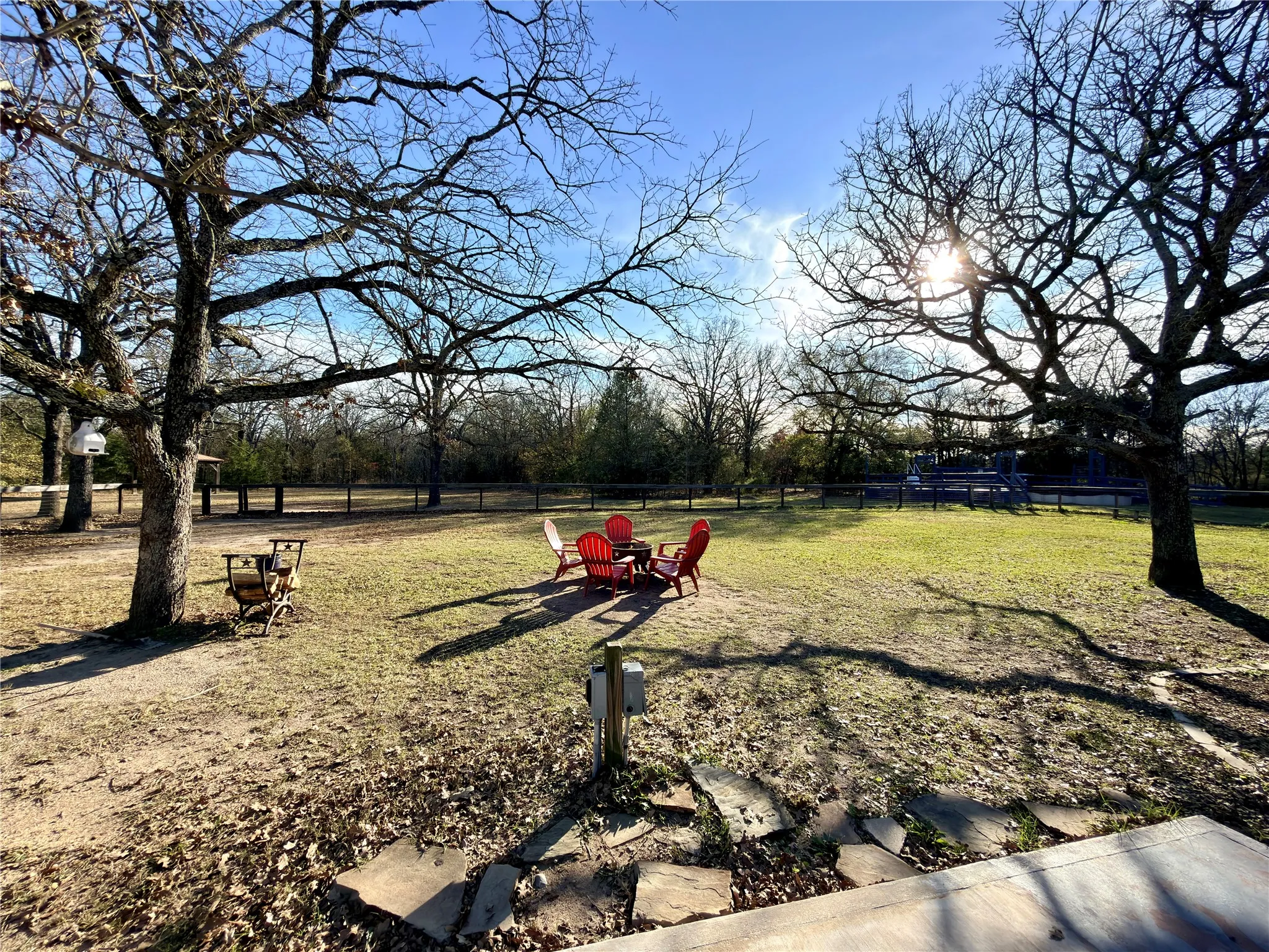Single Family Residence For Sale in Henderson County , 29029 COUNTY ROAD 2100, Kemp, Texas 75143, 6 Bedroom, 4 Bathroom, Garage spaces, 4,340 Sqft, built in 1978, mls#21360133, Real Estate Agent in Kemp, Homes For Sale in Henderson county, Homes For Sale in Kemp, Realtor in Kemp Texas, Real Estate Brokerage Independent Realty Texas, Luminita Cordes Realtor