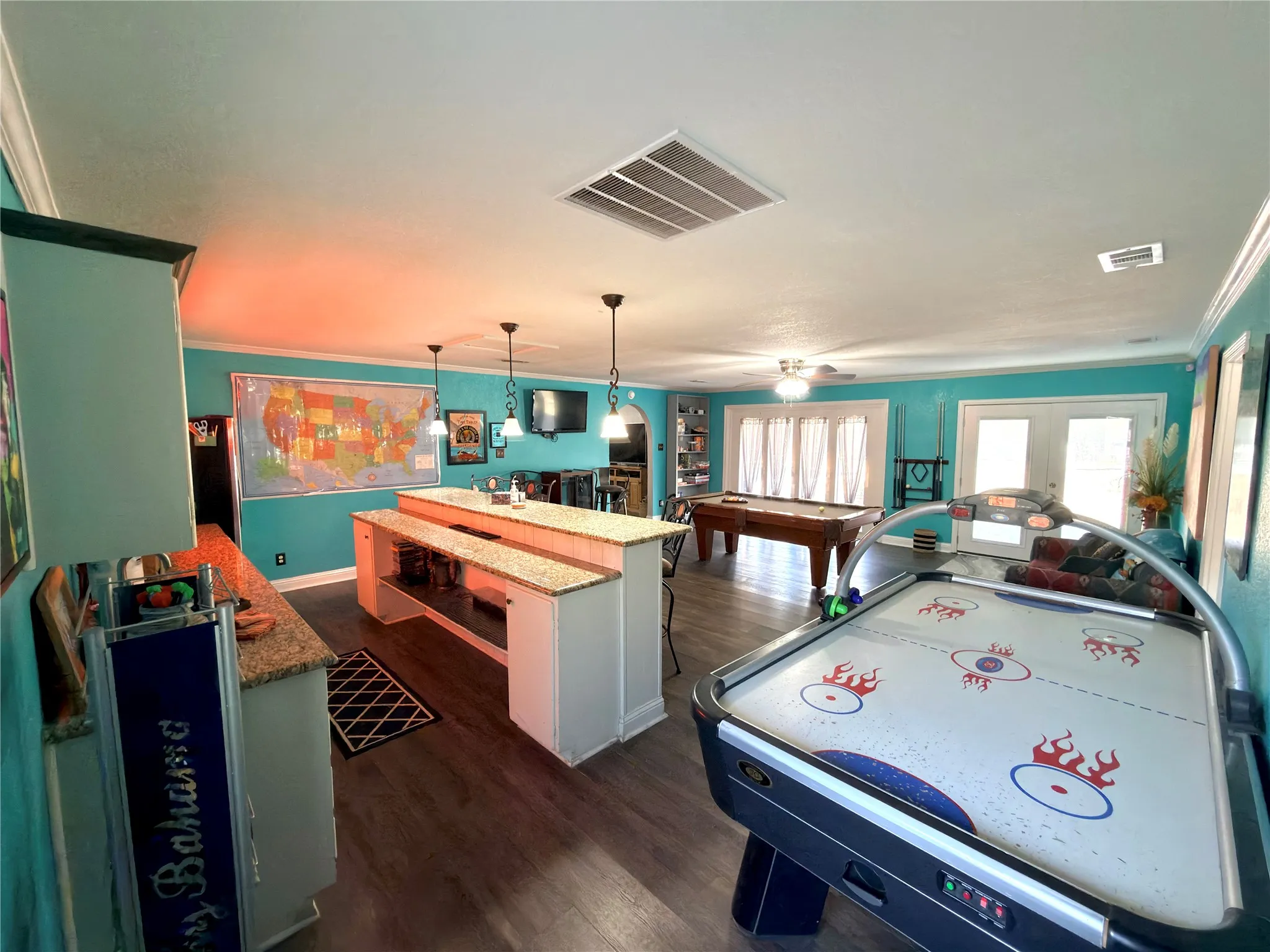Single Family Residence For Sale in Henderson County , 29029 COUNTY ROAD 2100, Kemp, Texas 75143, 6 Bedroom, 4 Bathroom, Garage spaces, 4,340 Sqft, built in 1978, mls#21360133, Real Estate Agent in Kemp, Homes For Sale in Henderson county, Homes For Sale in Kemp, Realtor in Kemp Texas, Real Estate Brokerage Independent Realty Texas, Luminita Cordes Realtor