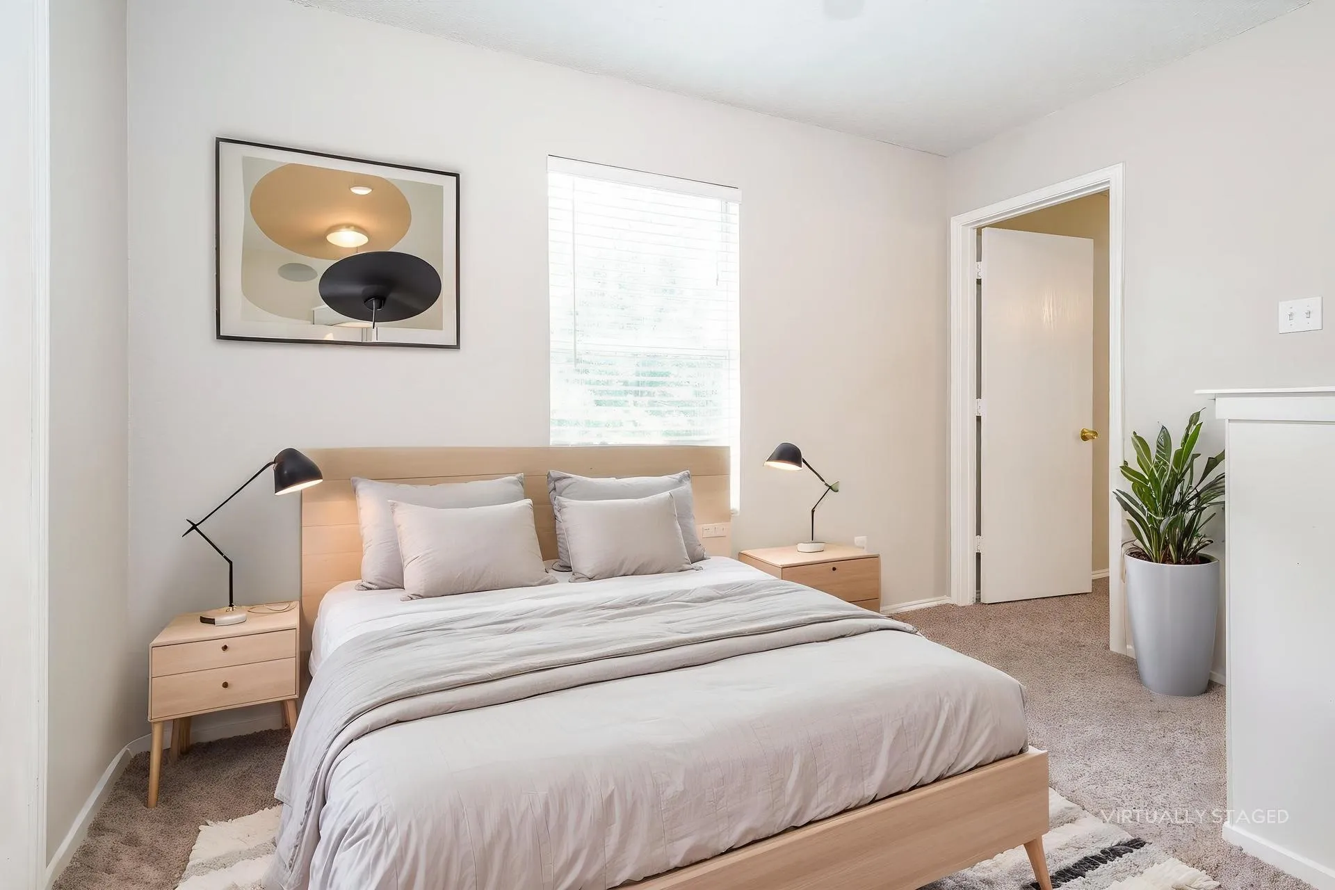 Single Family Residence For Rent in Dallas County , 3356 Mojave Drive, Dallas, Texas 75241, 3 Bedroom, 3 Bathroom, 2 Garage spaces, 2,088 Sqft, built in 2006, mls#21360138, Real Estate Agent in Dallas, Homes For Rent in Dallas county, Homes For Rent in Dallas, Realtor in Dallas Texas, Real Estate Brokerage Independent Realty Texas, Luminita Cordes Realtor