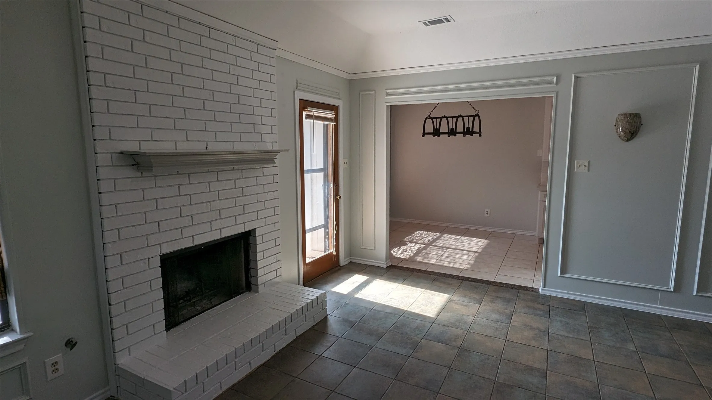 Single Family Residence For Rent in Denton County , 2706 Parkview Drive, Corinth, Texas 76210, 3 Bedroom, 2 Bathroom, 2 Garage spaces, 1,424 Sqft, built in 1986, mls#21359553, Real Estate Agent in Corinth, Homes For Rent in Denton county, Homes For Rent in Corinth, Realtor in Corinth Texas, Real Estate Brokerage Independent Realty Texas, Luminita Cordes Realtor