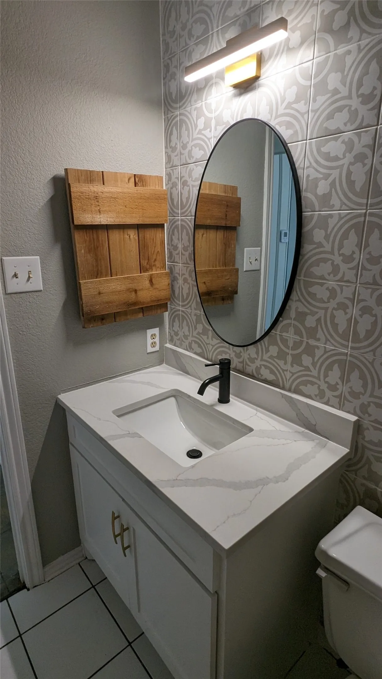 Single Family Residence For Rent in Denton County , 2706 Parkview Drive, Corinth, Texas 76210, 3 Bedroom, 2 Bathroom, 2 Garage spaces, 1,424 Sqft, built in 1986, mls#21359553, Real Estate Agent in Corinth, Homes For Rent in Denton county, Homes For Rent in Corinth, Realtor in Corinth Texas, Real Estate Brokerage Independent Realty Texas, Luminita Cordes Realtor