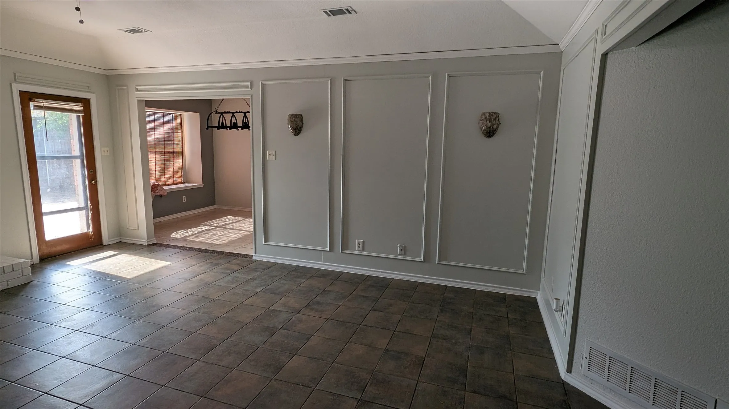 Single Family Residence For Rent in Denton County , 2706 Parkview Drive, Corinth, Texas 76210, 3 Bedroom, 2 Bathroom, 2 Garage spaces, 1,424 Sqft, built in 1986, mls#21359553, Real Estate Agent in Corinth, Homes For Rent in Denton county, Homes For Rent in Corinth, Realtor in Corinth Texas, Real Estate Brokerage Independent Realty Texas, Luminita Cordes Realtor