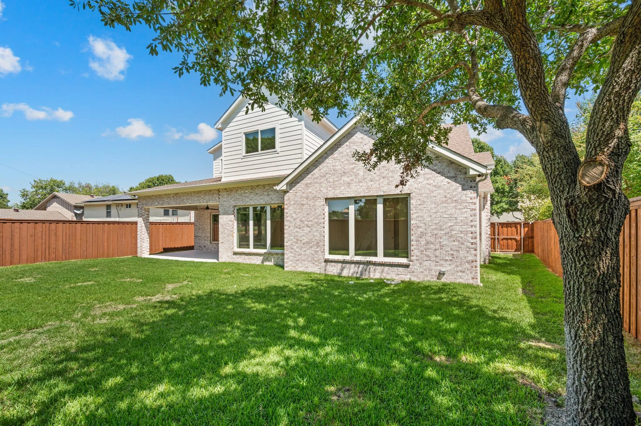 Single Family Residence For Sale in Dallas County , 2105 Flat Creek Drive, Richardson, Texas 75080, 4 Bedroom, 5 Bathroom, 2 Garage spaces, 4,286 Sqft, built in 2026, mls#21359953, Real Estate Agent in Richardson, Homes For Sale in Dallas county, Homes For Sale in Richardson, Realtor in Richardson Texas, Real Estate Brokerage Independent Realty Texas, Luminita Cordes Realtor