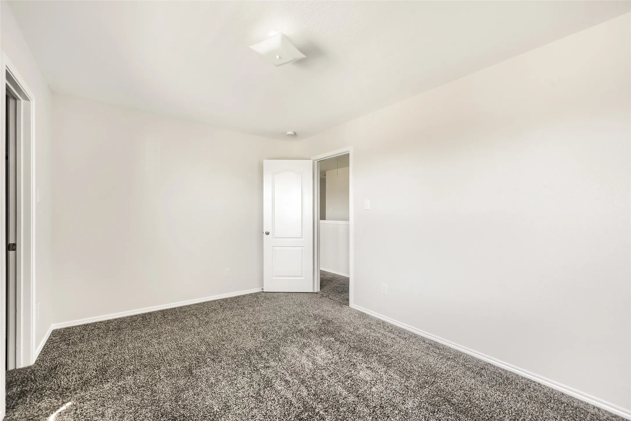 Single Family Residence For Sale in Tarrant County , 2008 Sun Star Drive, Haslet, Texas 76052, 3 Bedroom, 3 Bathroom, 2 Garage spaces, 2,274 Sqft, built in 2021, mls#21358026, Real Estate Agent in Haslet, Homes For Sale in Tarrant county, Homes For Sale in Haslet, Realtor in Haslet Texas, Real Estate Brokerage Independent Realty Texas, Luminita Cordes Realtor
